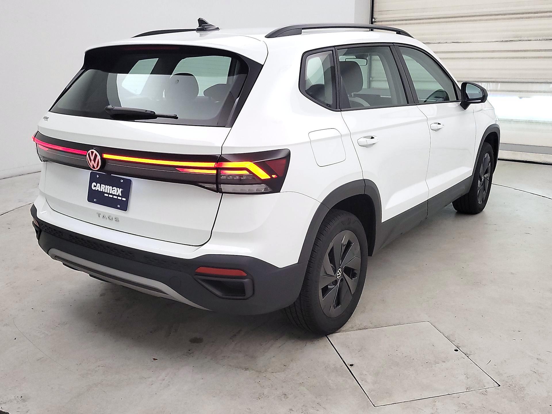 Thumbnail: 2025 Volkswagen Taos - 5