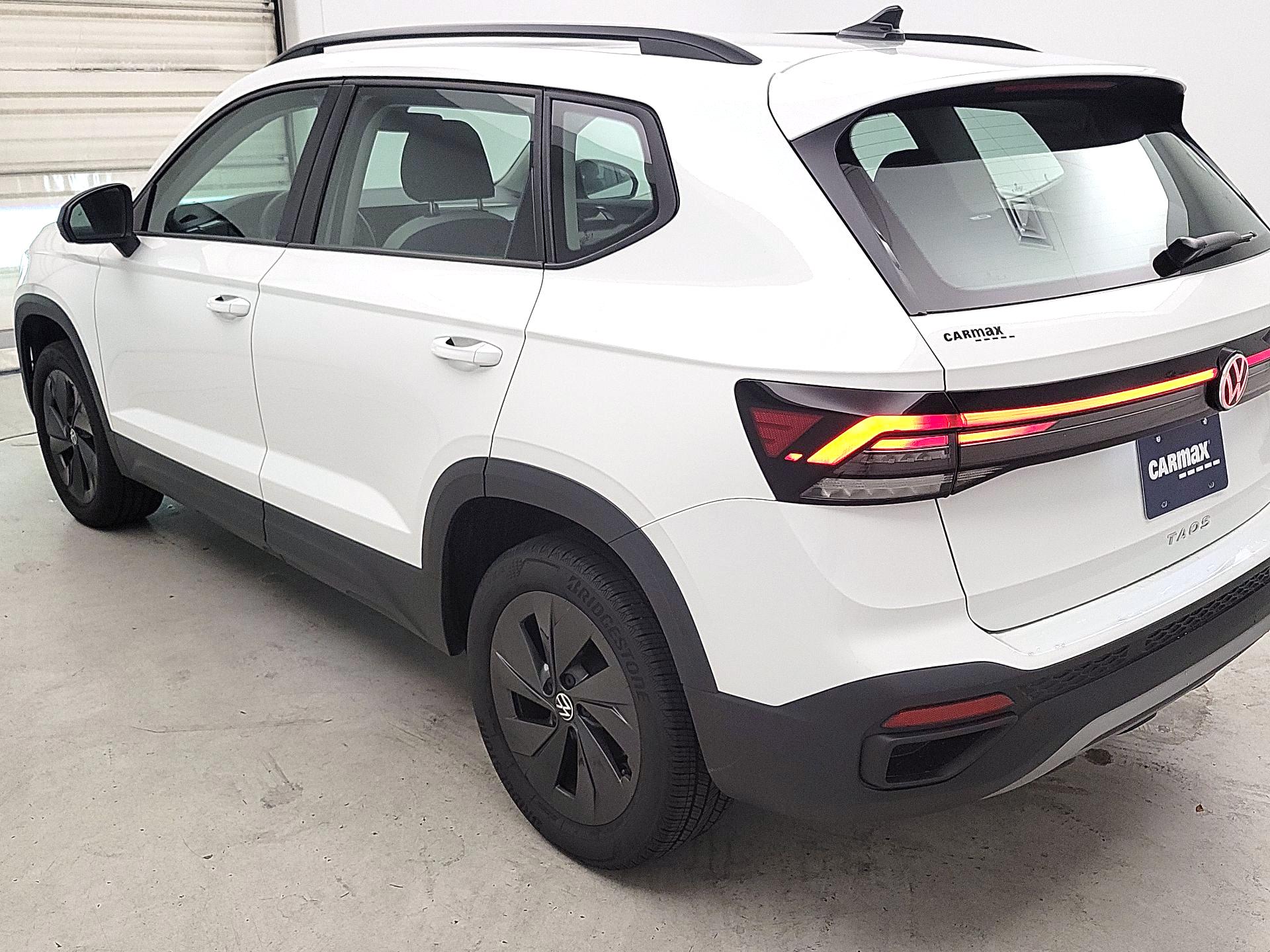 Thumbnail: 2025 Volkswagen Taos - 7