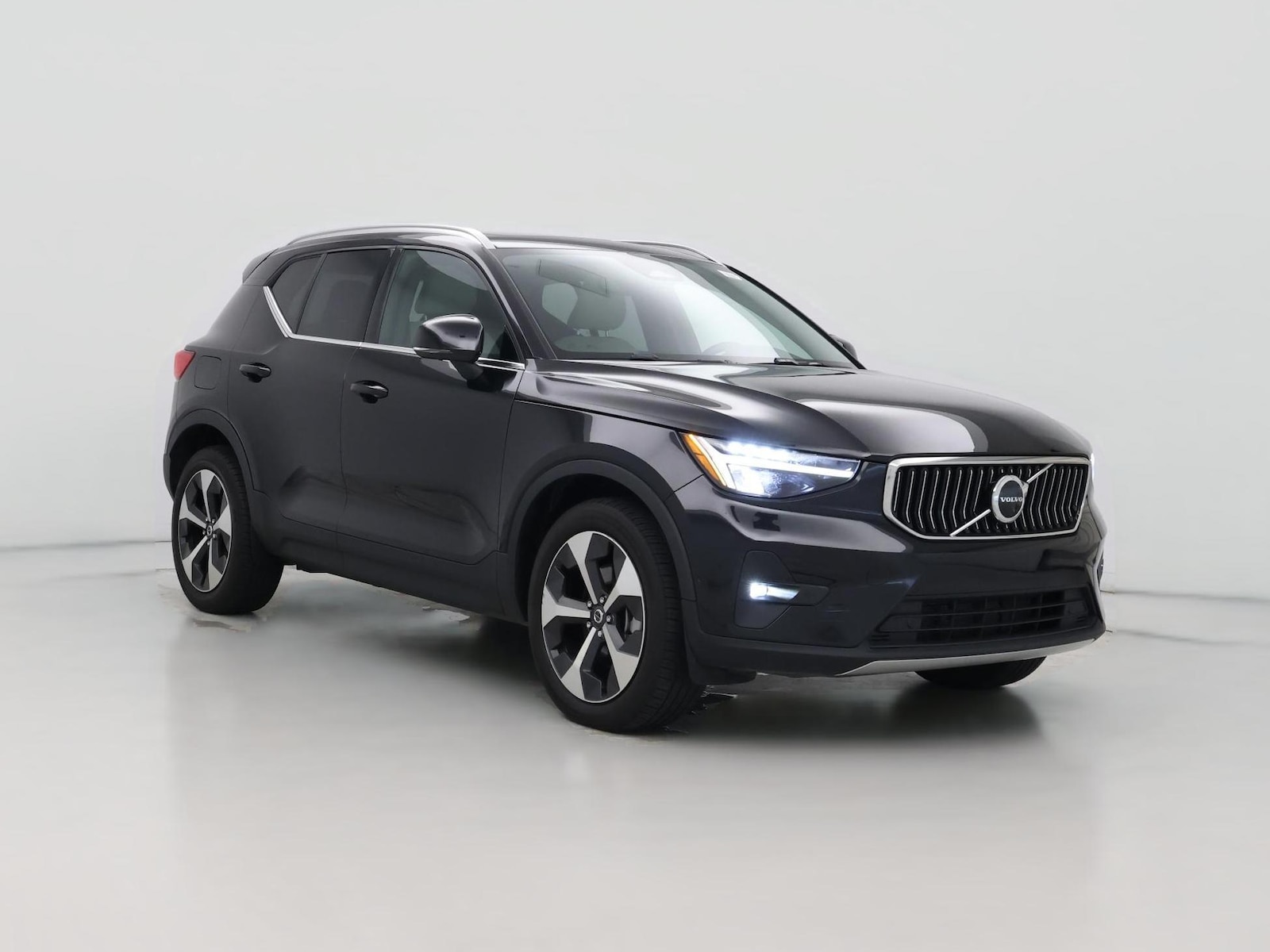 2023 Volvo XC40