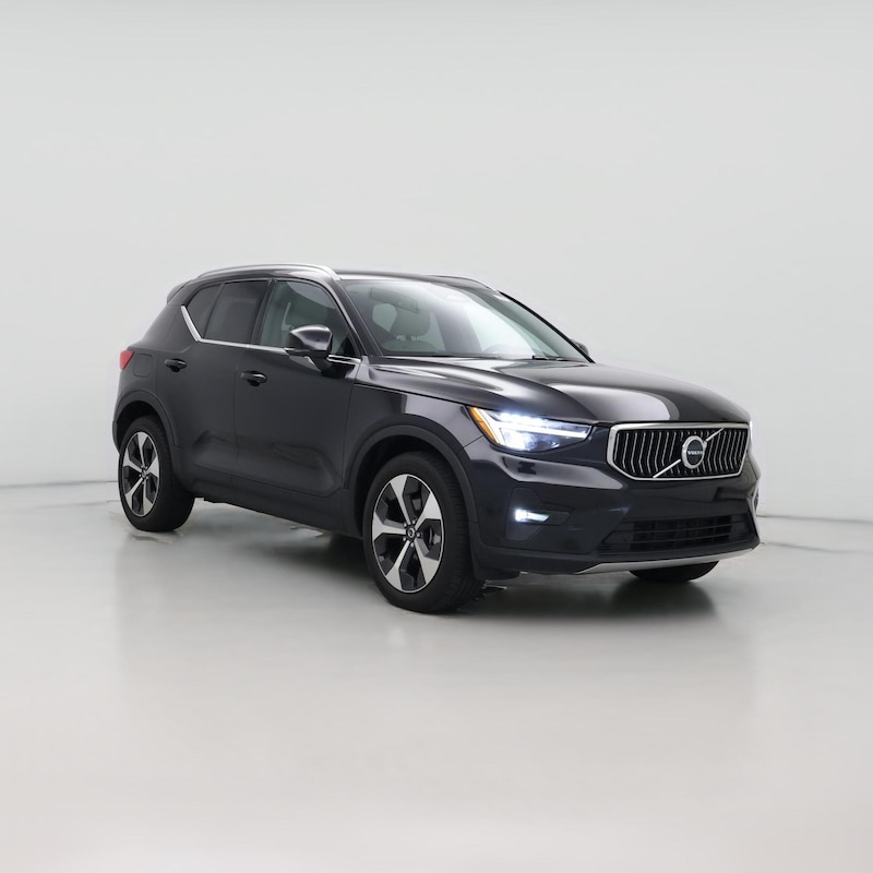 2023 Volvo XC40 B5 Plus Bright Theme