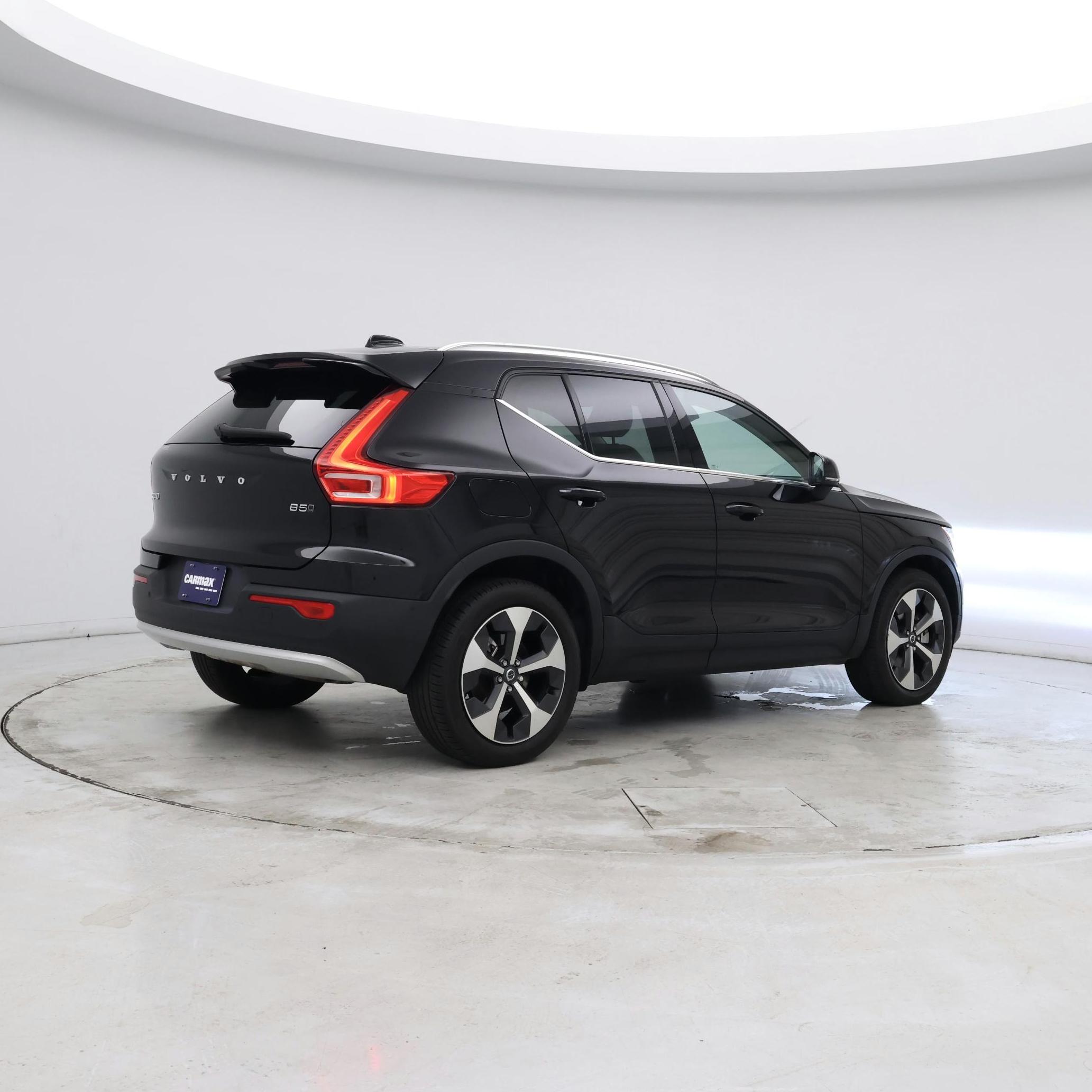Thumbnail: 2023 Volvo XC40 - 6