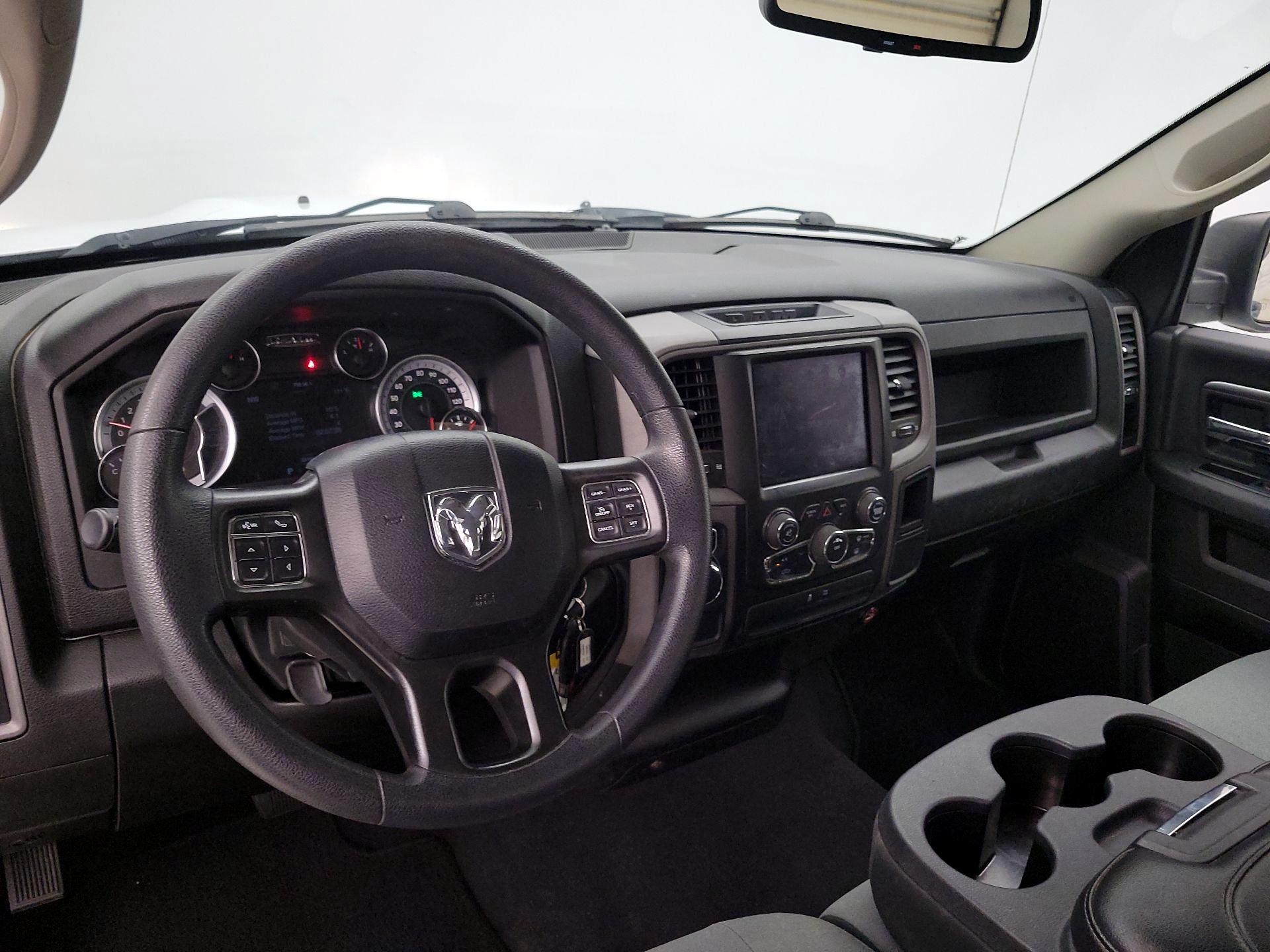 Thumbnail: 2021 RAM 1500 Classic - 9