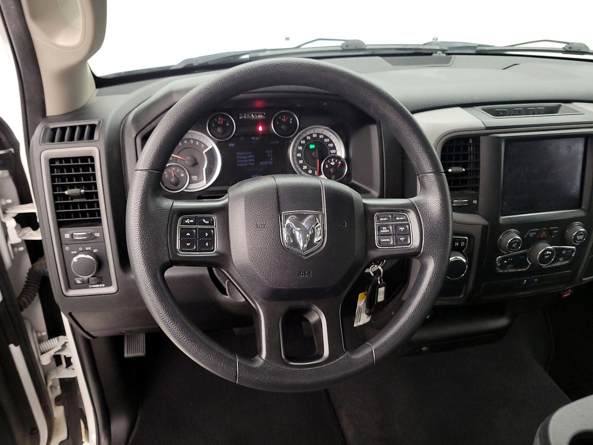Thumbnail: 2021 RAM 1500 Classic - 10