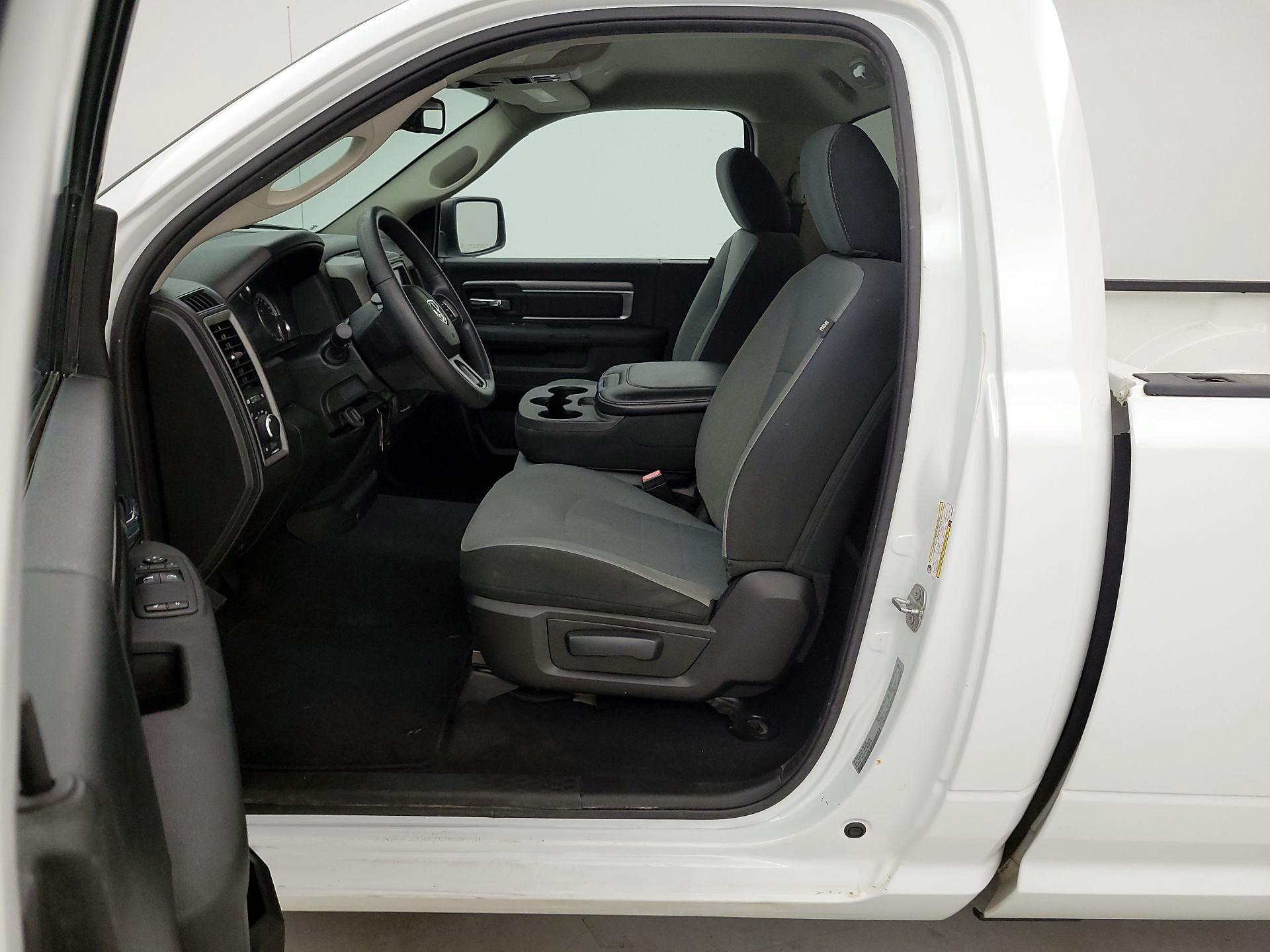 Thumbnail: 2021 RAM 1500 Classic - 11