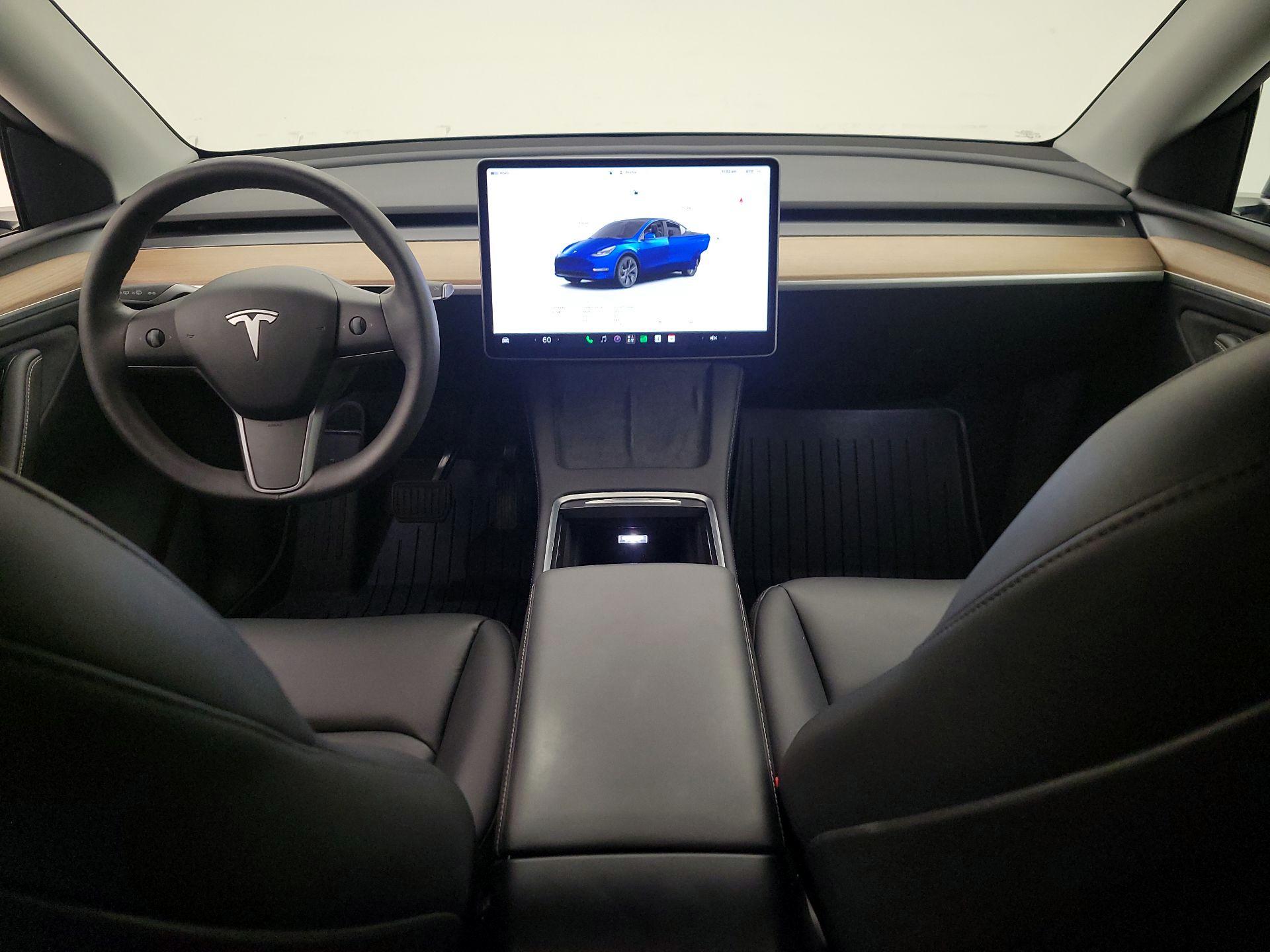 Thumbnail: 2025 Tesla Model Y - 9