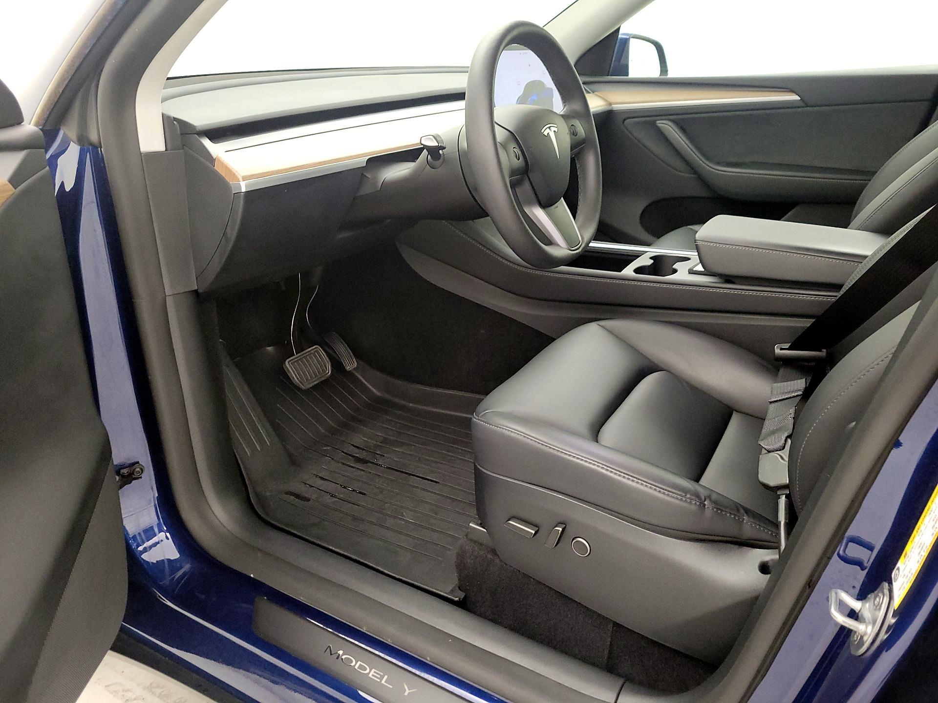 Thumbnail: 2025 Tesla Model Y - 11
