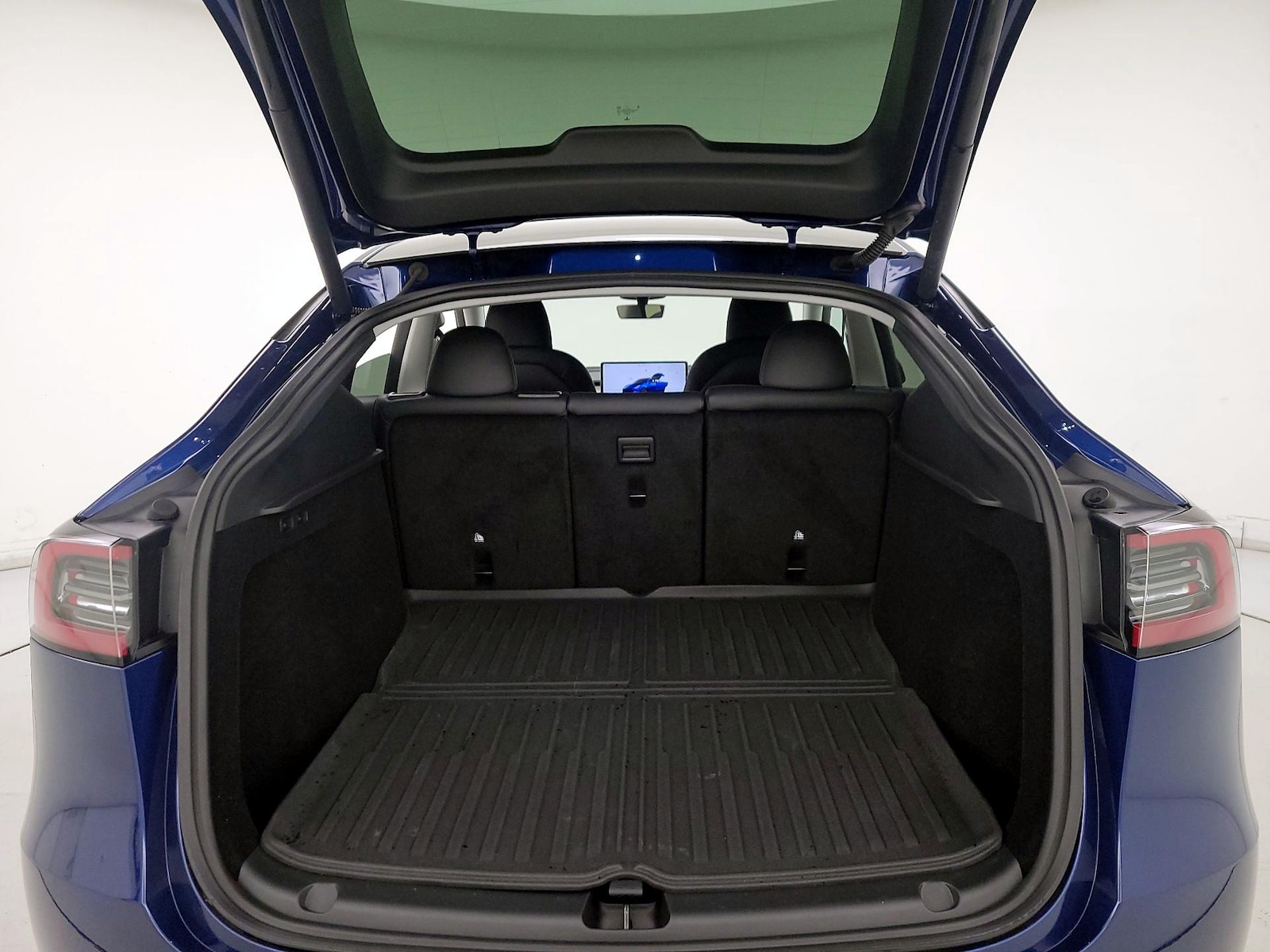 2025 Tesla Model Y Long Range - Photo 22