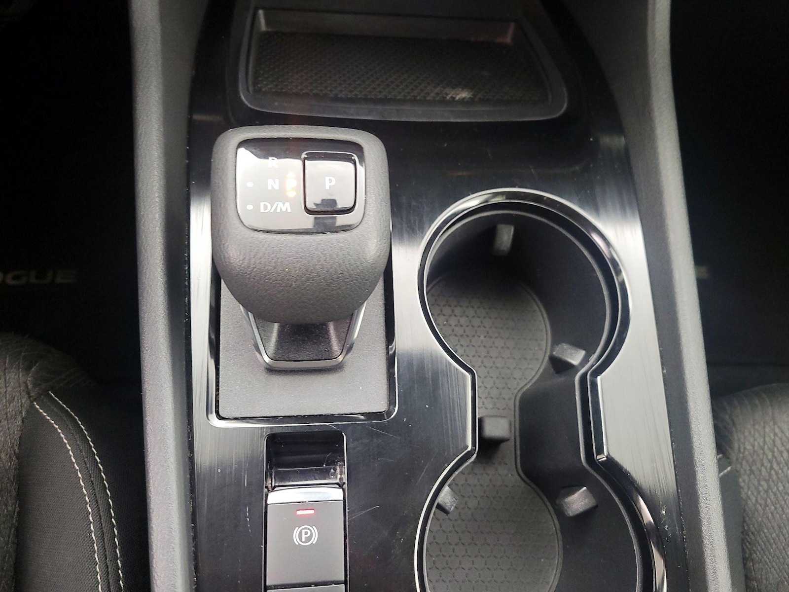 2024 Nissan Rogue SV - Photo 17