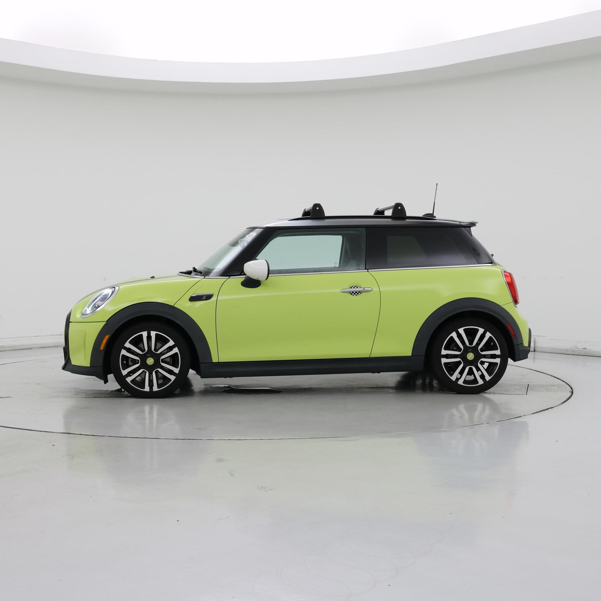 Thumbnail: 2023 MINI Cooper Hardtop - 3