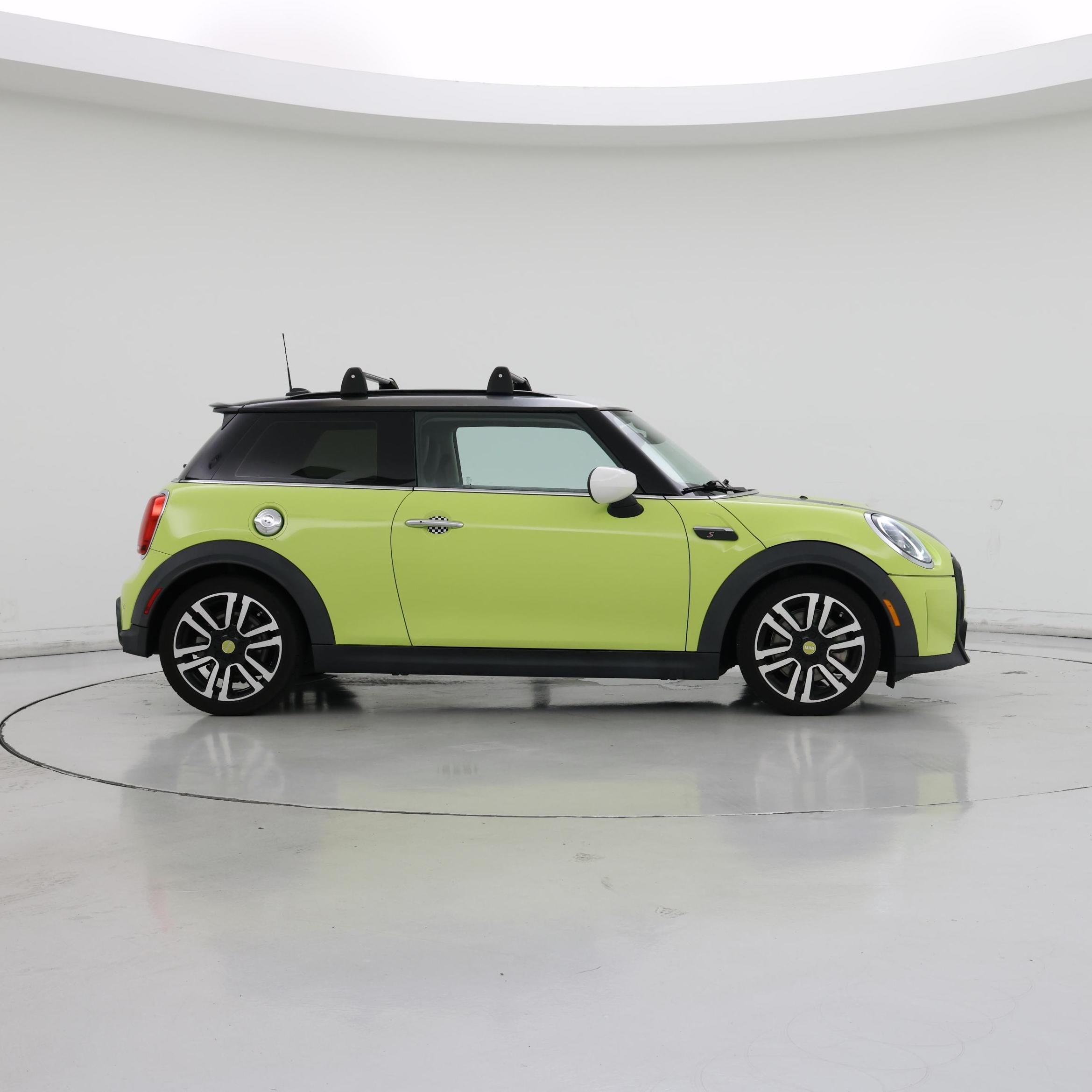 Thumbnail: 2023 MINI Cooper Hardtop - 7