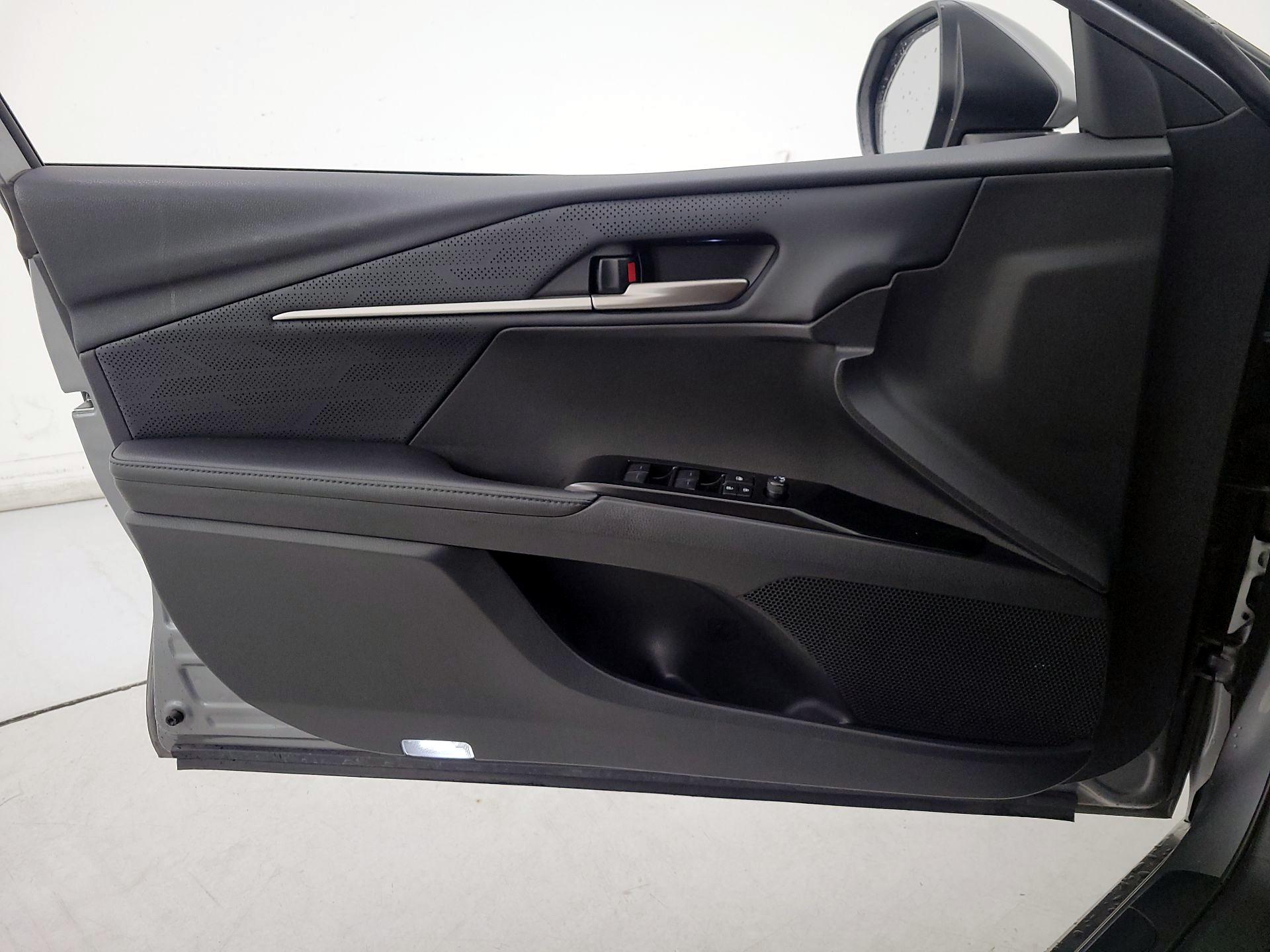 Thumbnail: 2025 Toyota Camry - 12