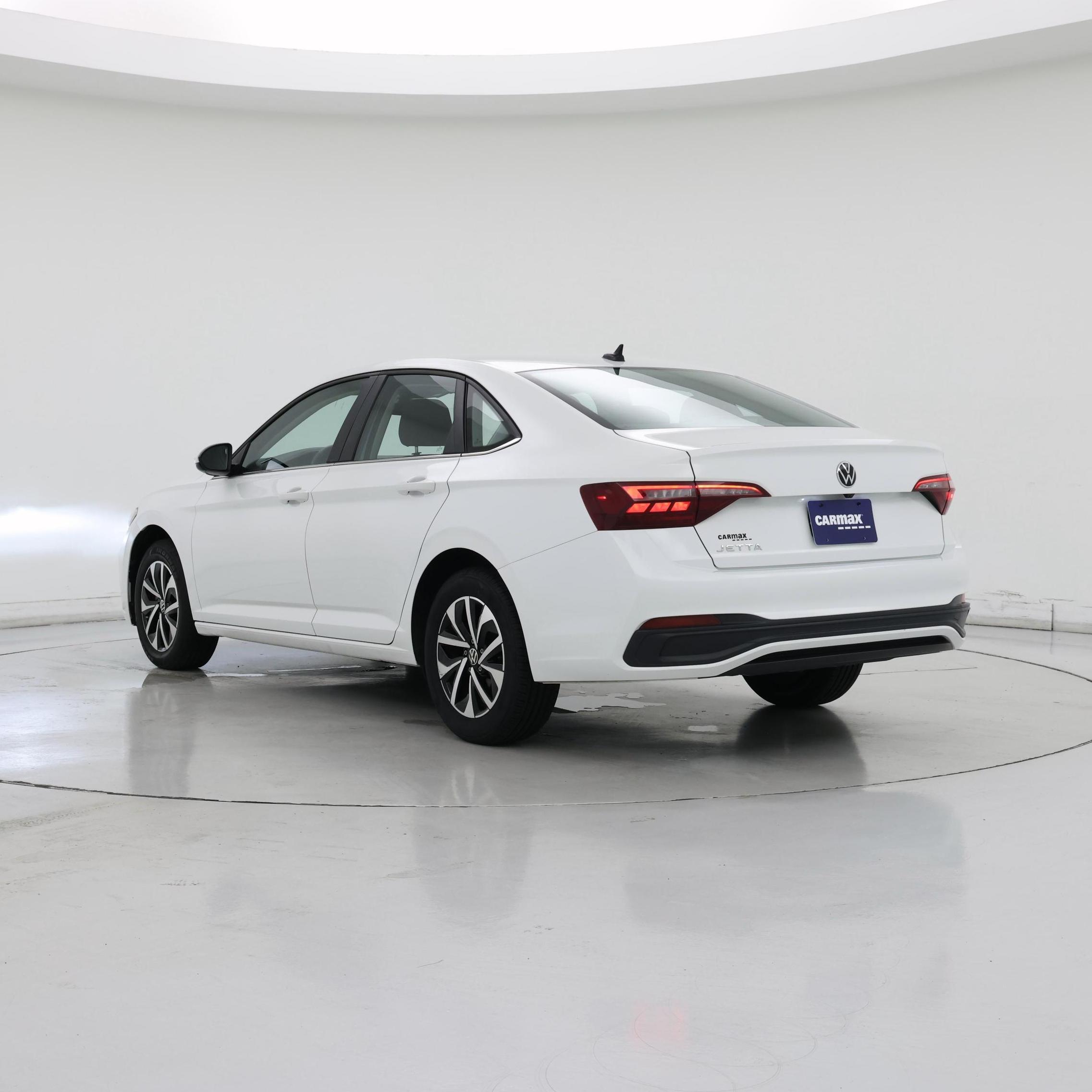 Thumbnail: 2024 Volkswagen Jetta - 2