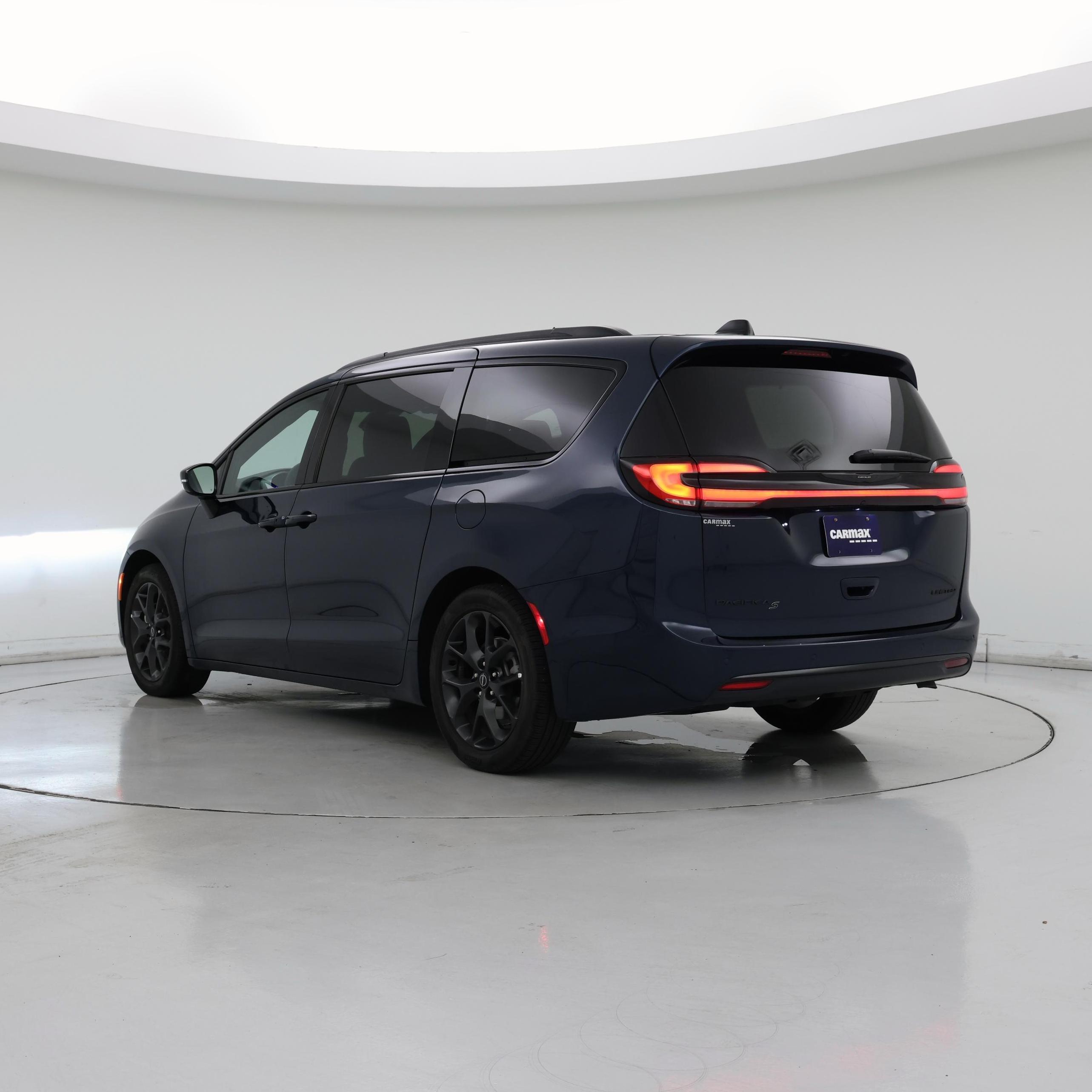 Thumbnail: 2025 Chrysler Pacifica - 2
