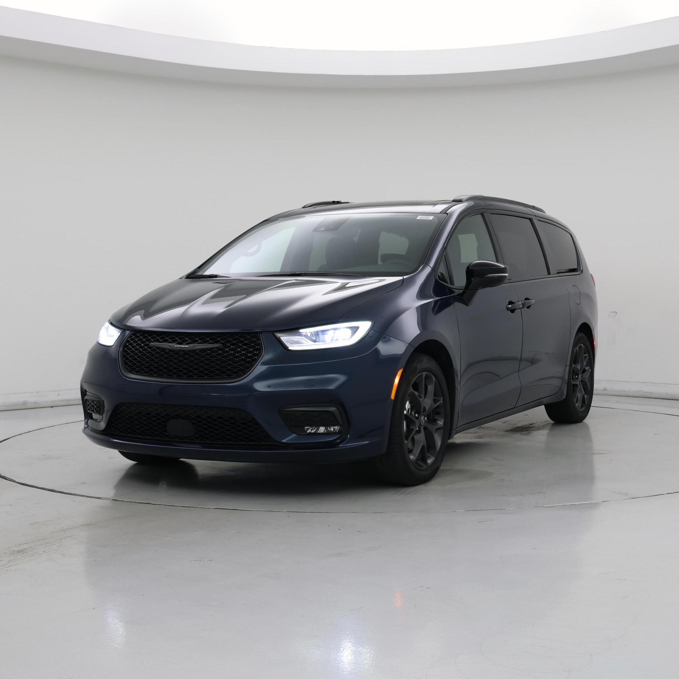 Thumbnail: 2025 Chrysler Pacifica - 4