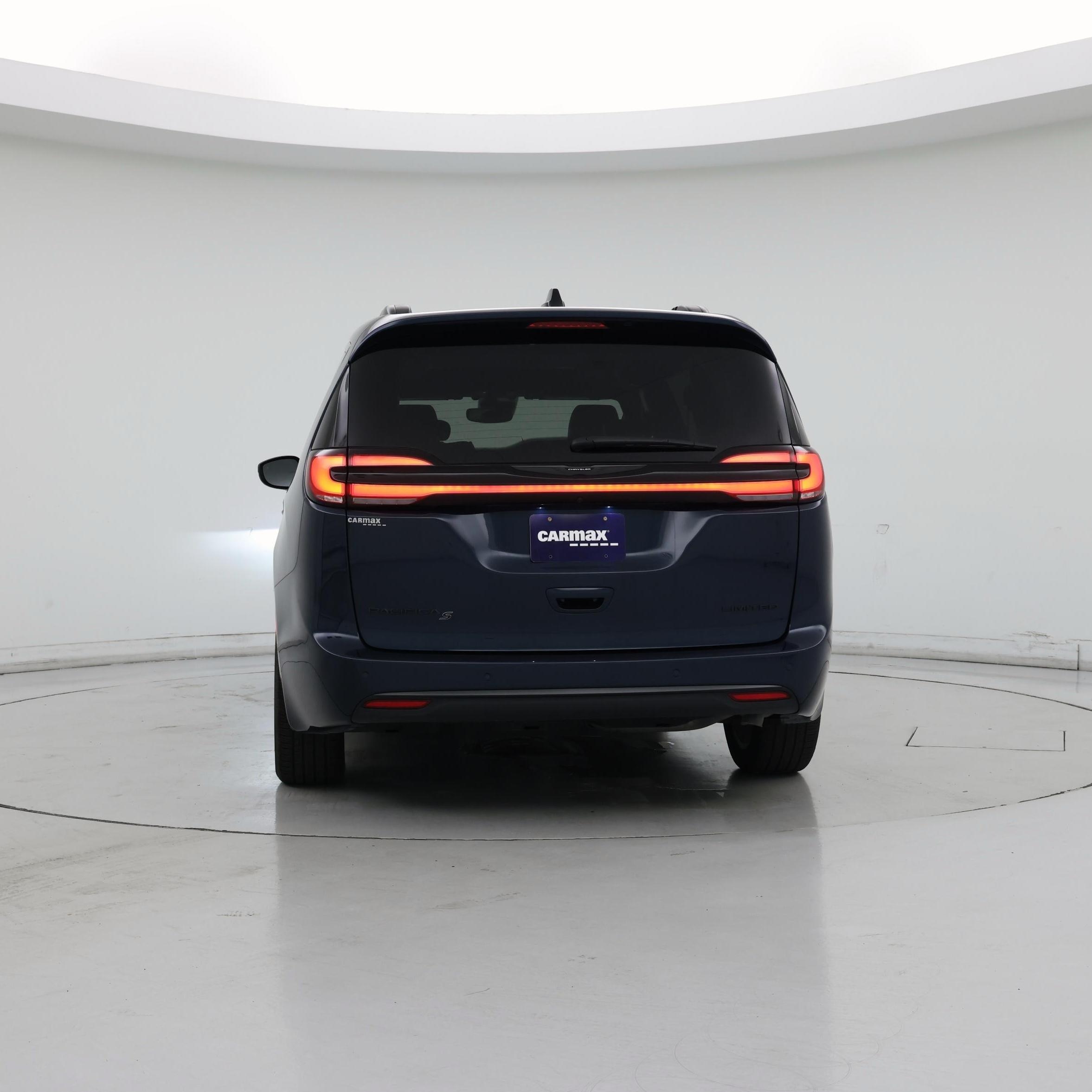 Thumbnail: 2025 Chrysler Pacifica - 6