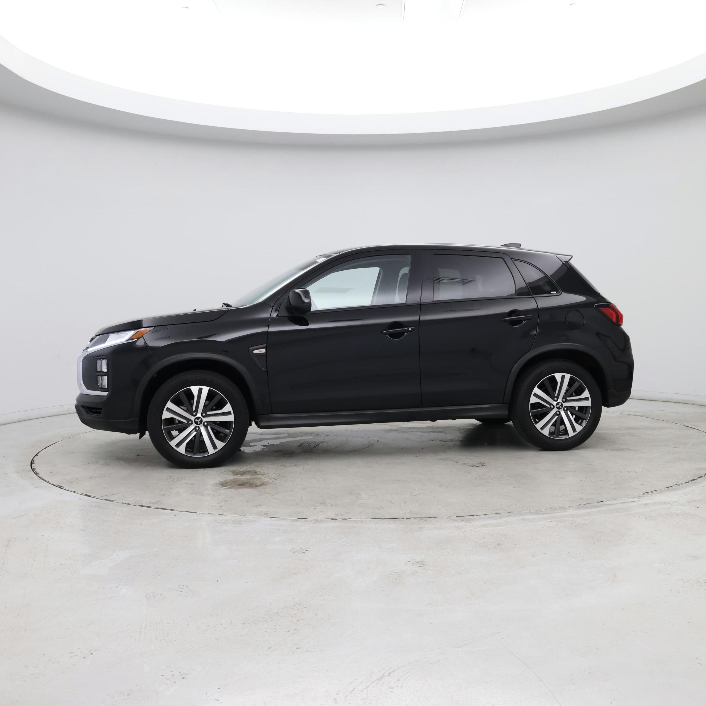 Thumbnail: 2025 Mitsubishi Outlander Sport - 2