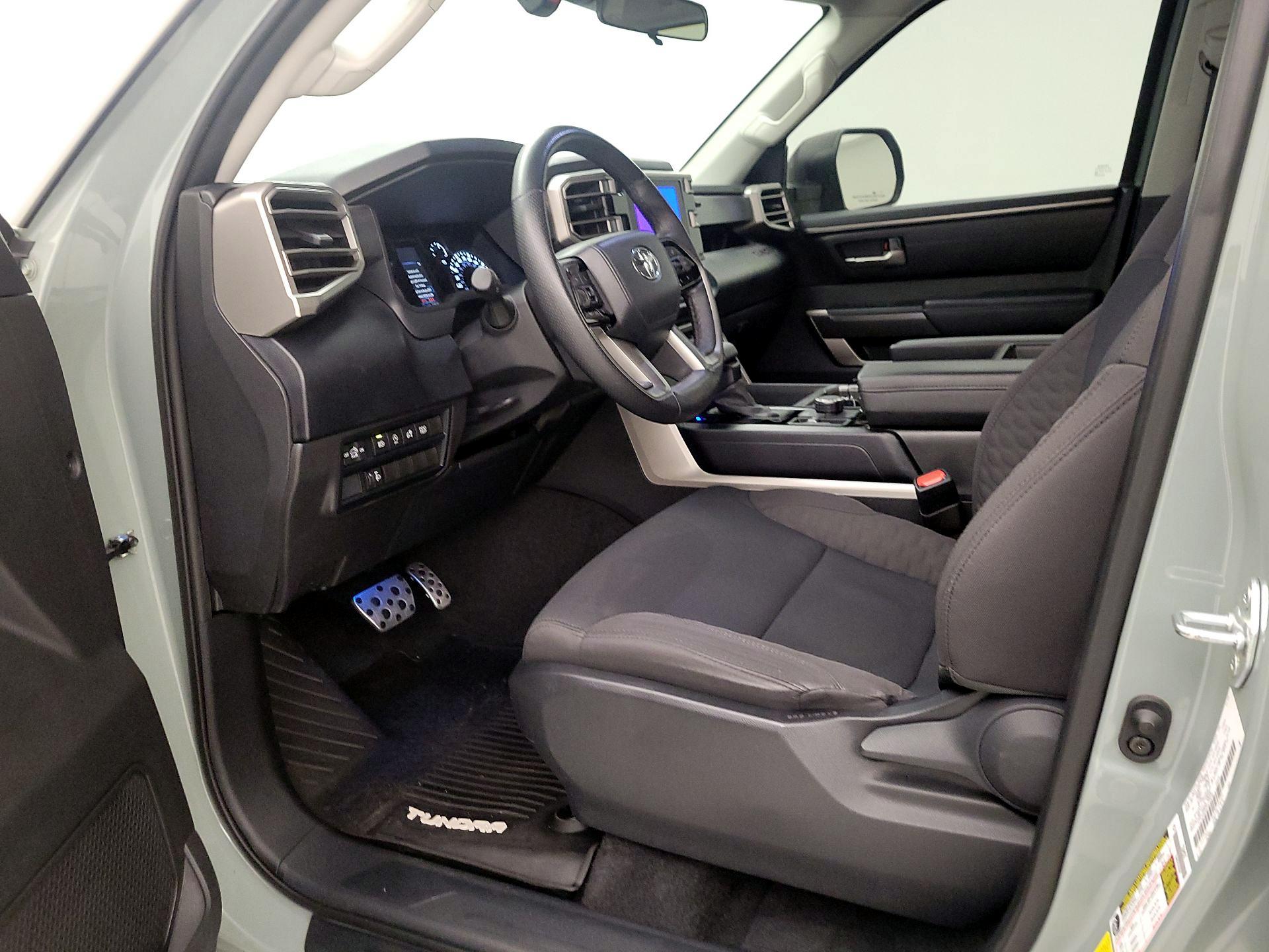 Thumbnail: 2024 Toyota Tundra - 11