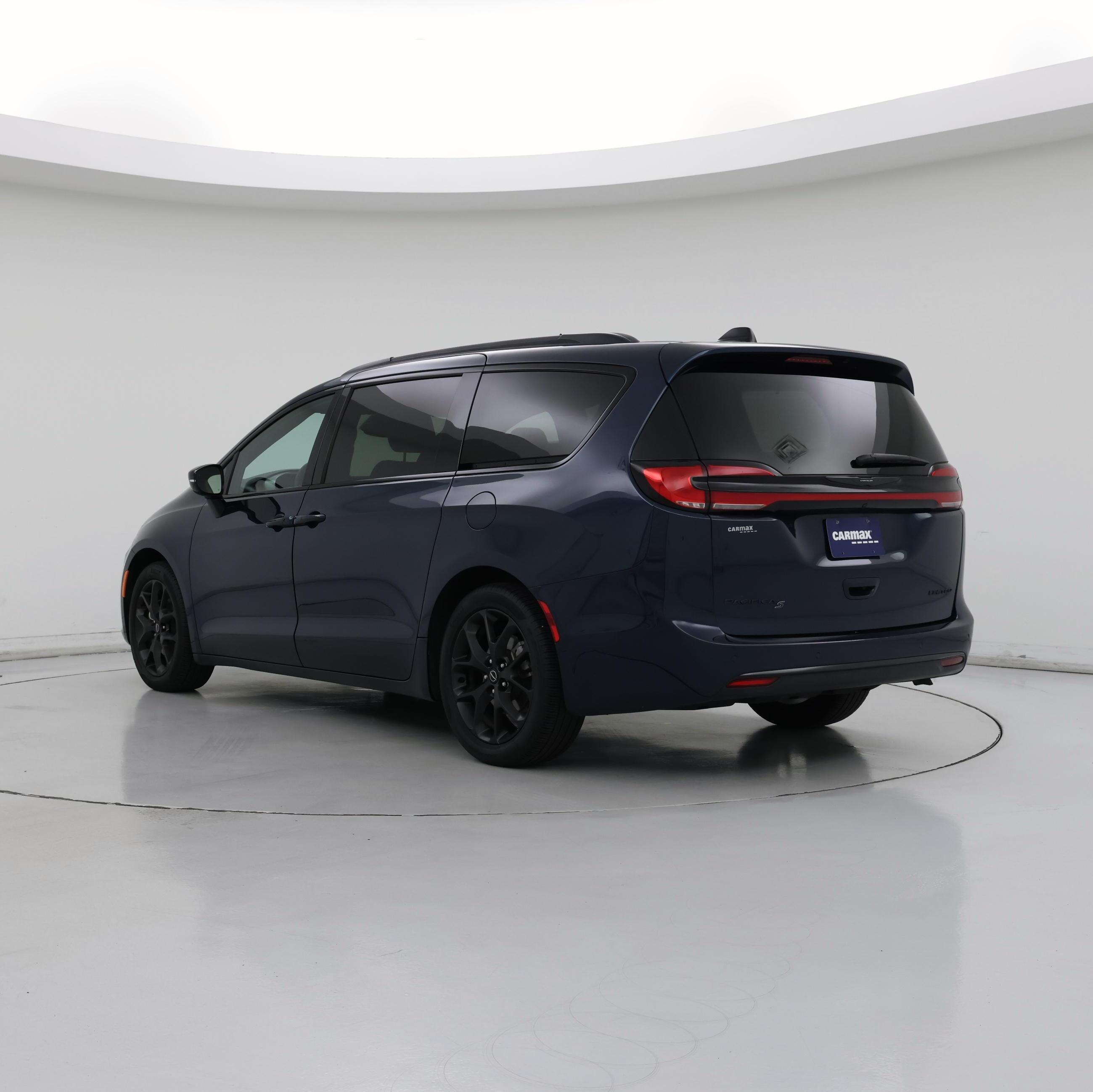 Thumbnail: 2025 Chrysler Pacifica - 2