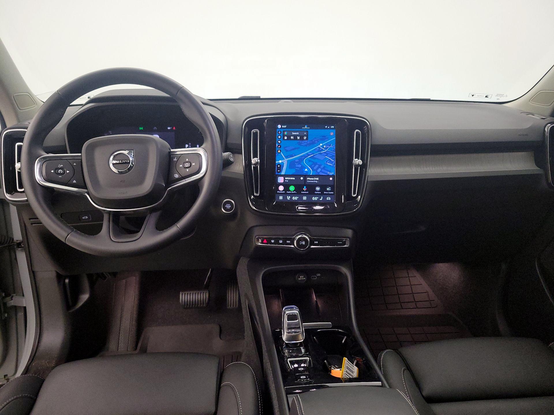 Thumbnail: 2024 Volvo XC40 - 8