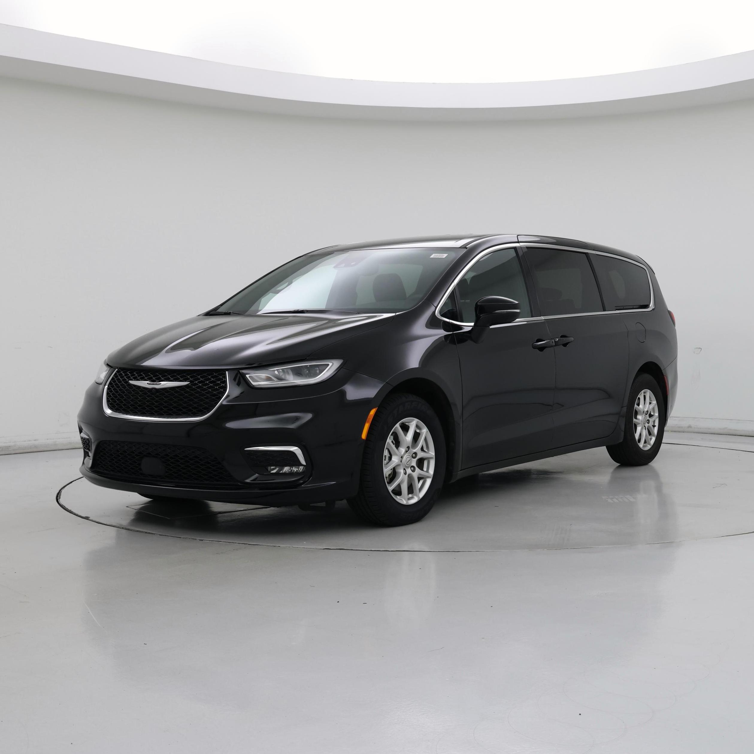 Thumbnail: 2025 Chrysler Pacifica - 4