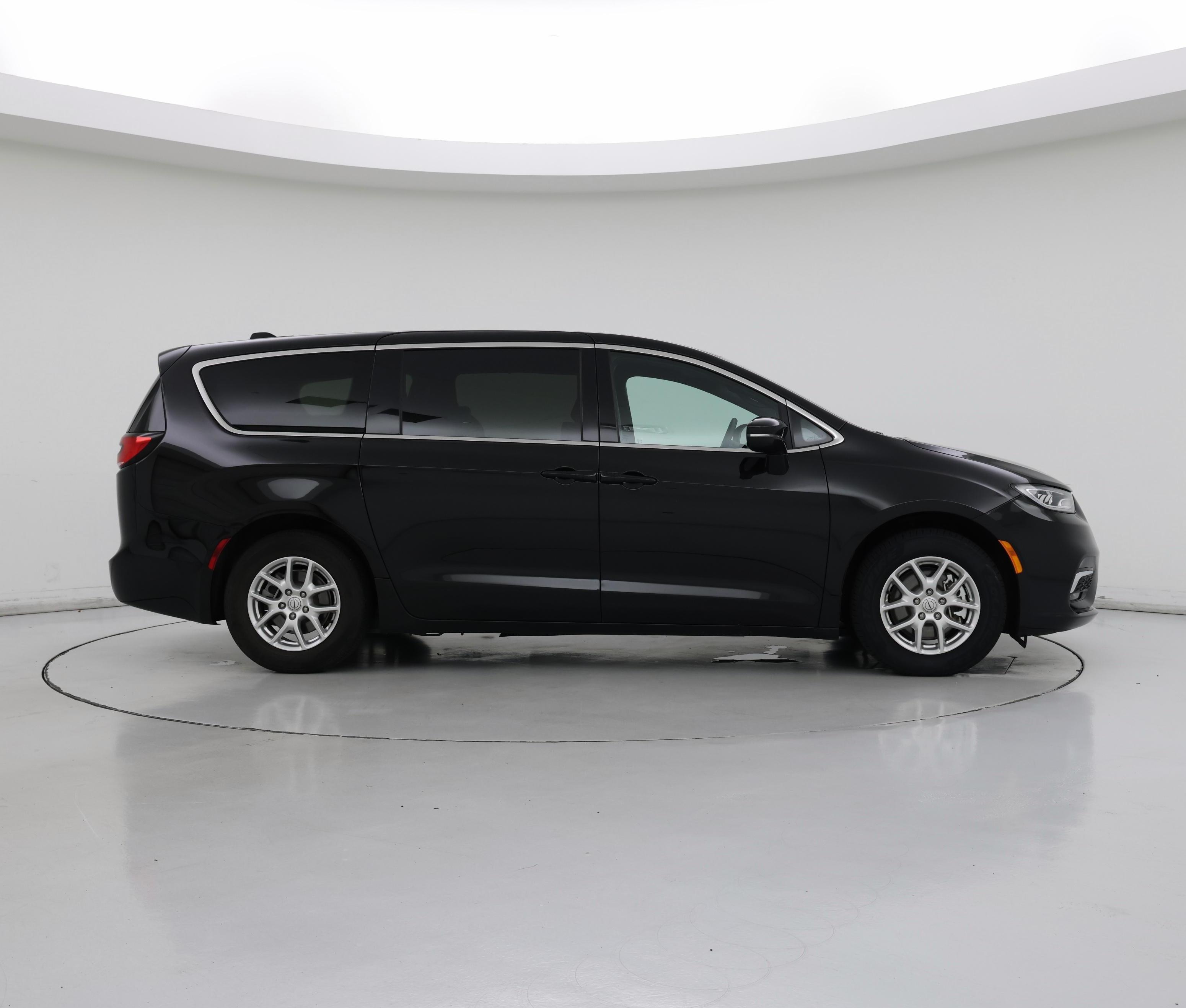 Thumbnail: 2025 Chrysler Pacifica - 7