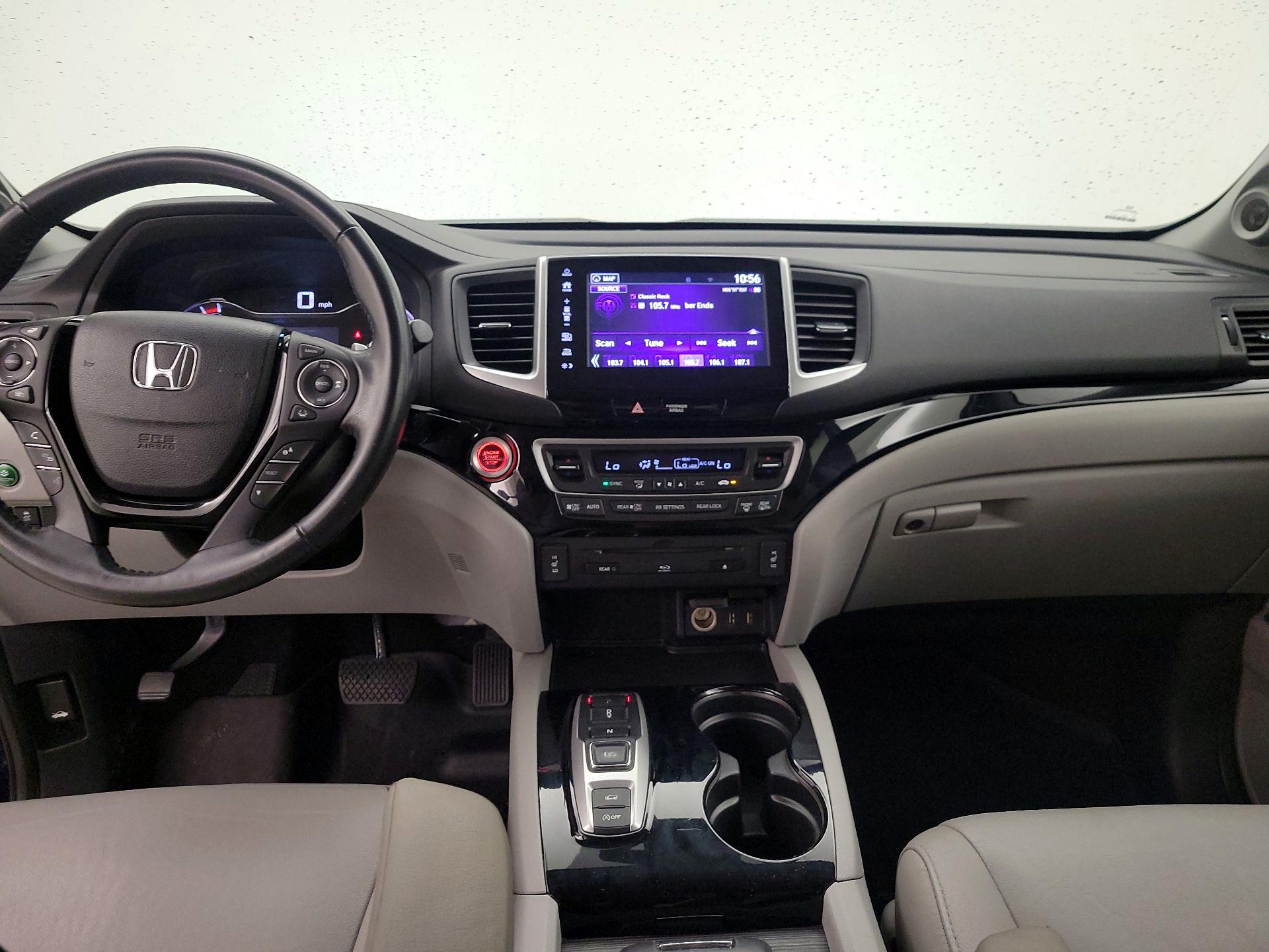 Thumbnail: 2017 Honda Pilot - 9