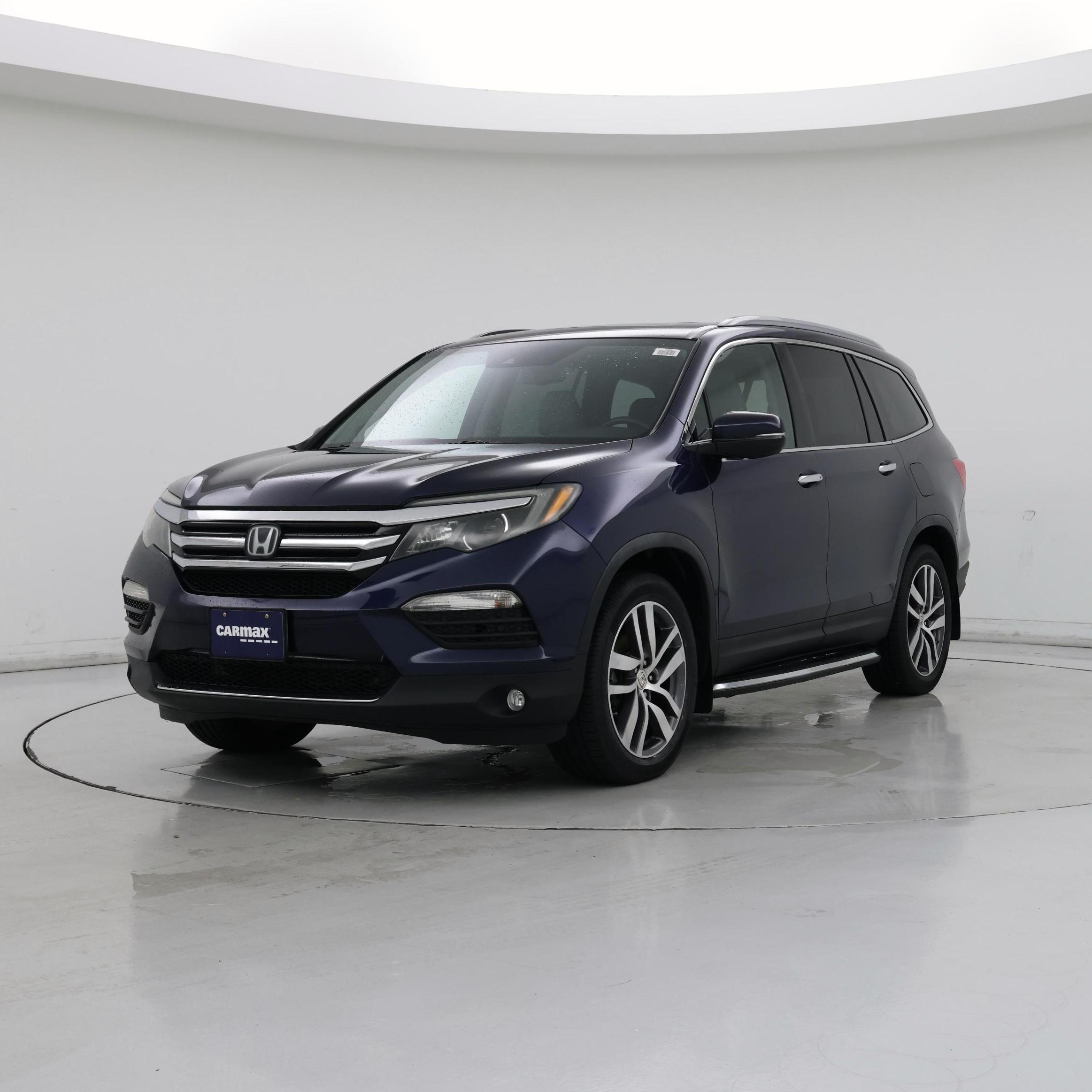 Thumbnail: 2017 Honda Pilot - 4
