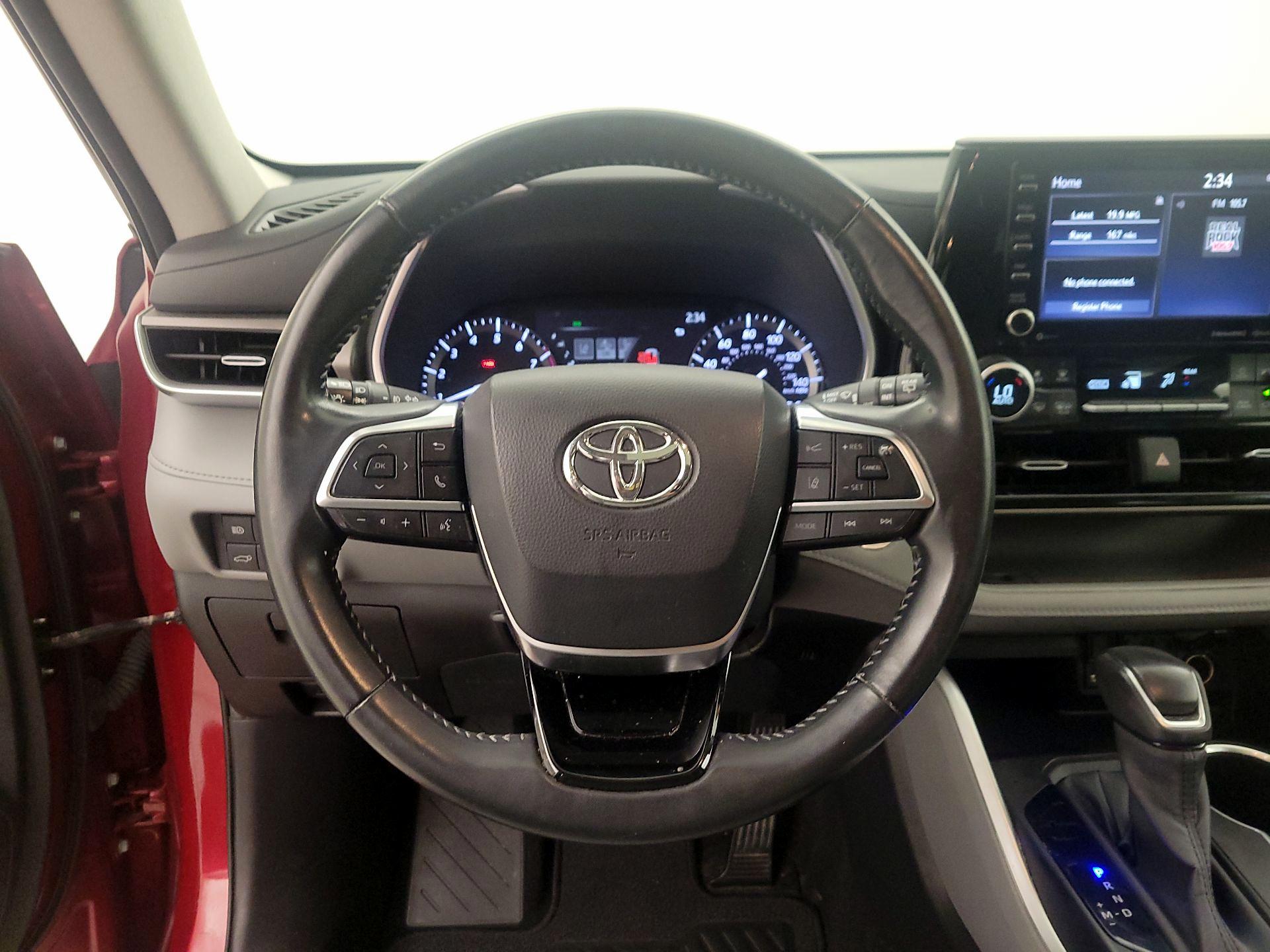 Thumbnail: 2020 Toyota Highlander - 10