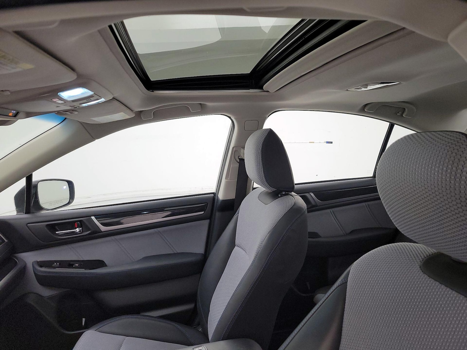 Sunroof(s) & Overhead Airbags
