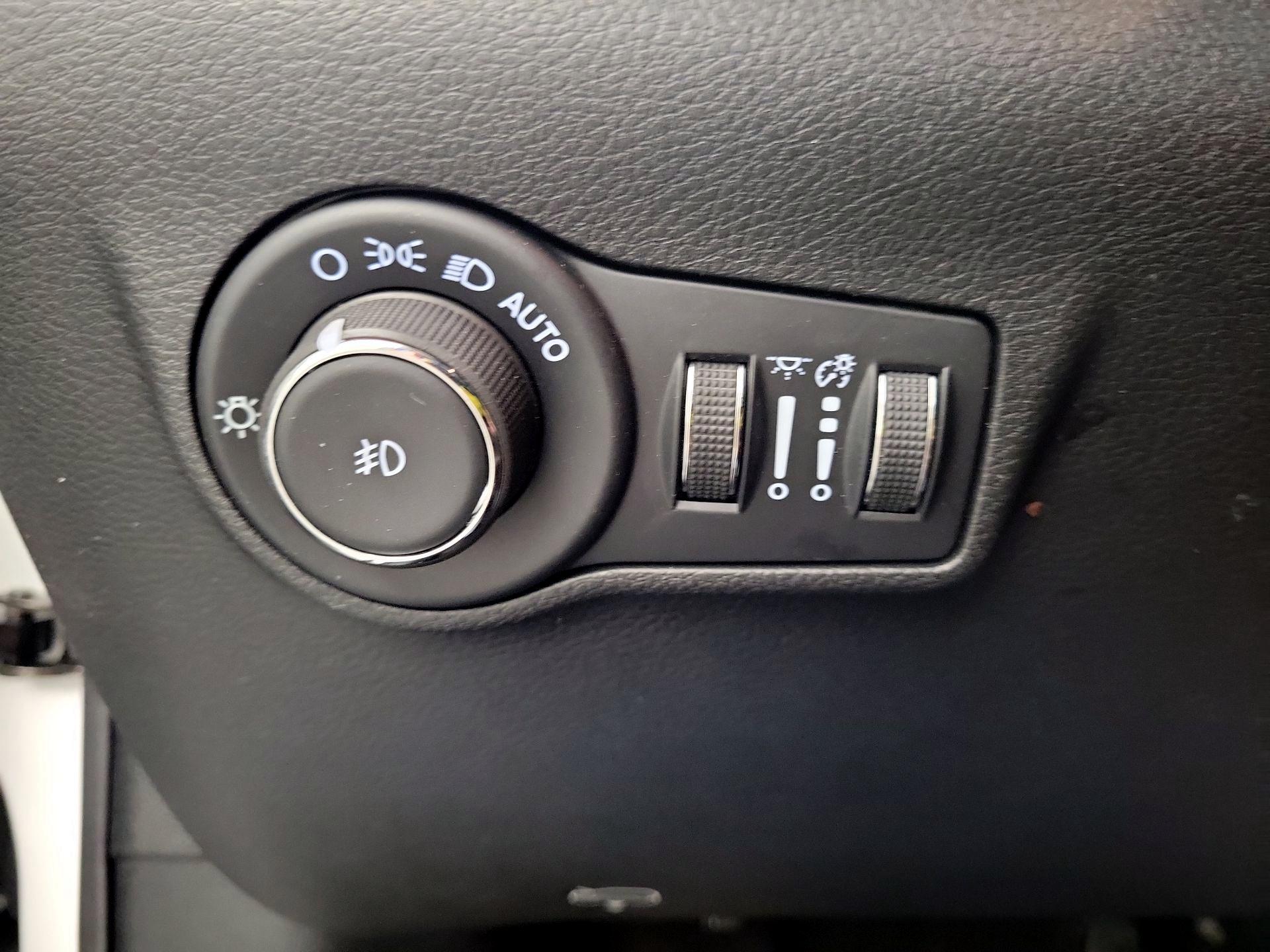 Thumbnail: 2025 Jeep Compass - 13