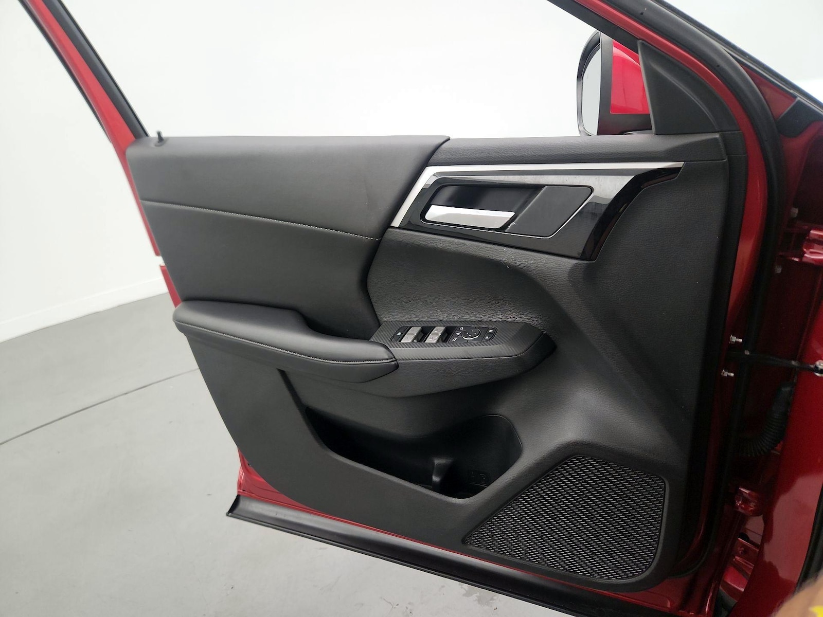 2024 Mitsubishi Outlander Plug-in Hybrid SE - Photo 13