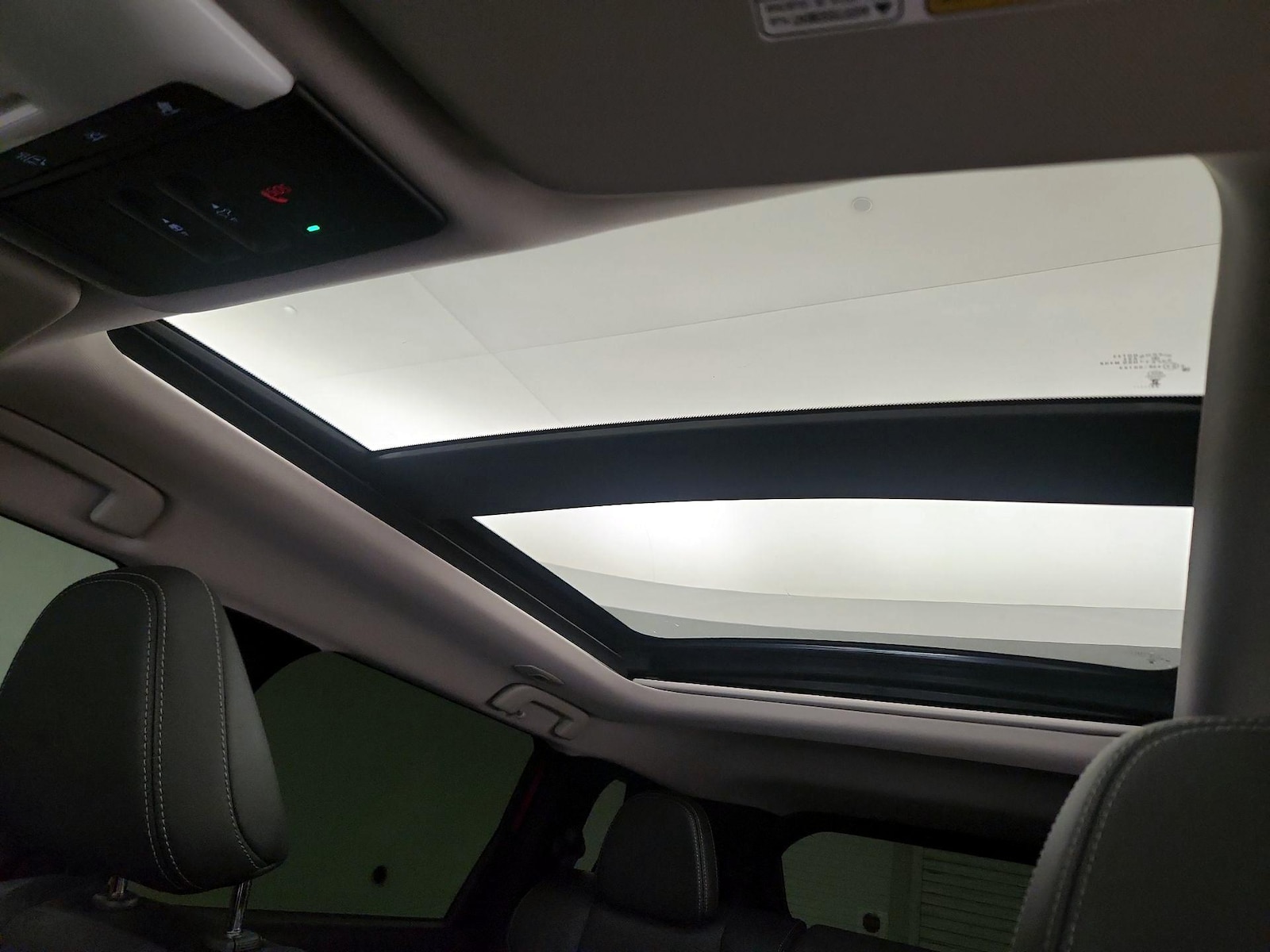 2024 Mitsubishi Outlander Plug-in Hybrid SE - Photo 21