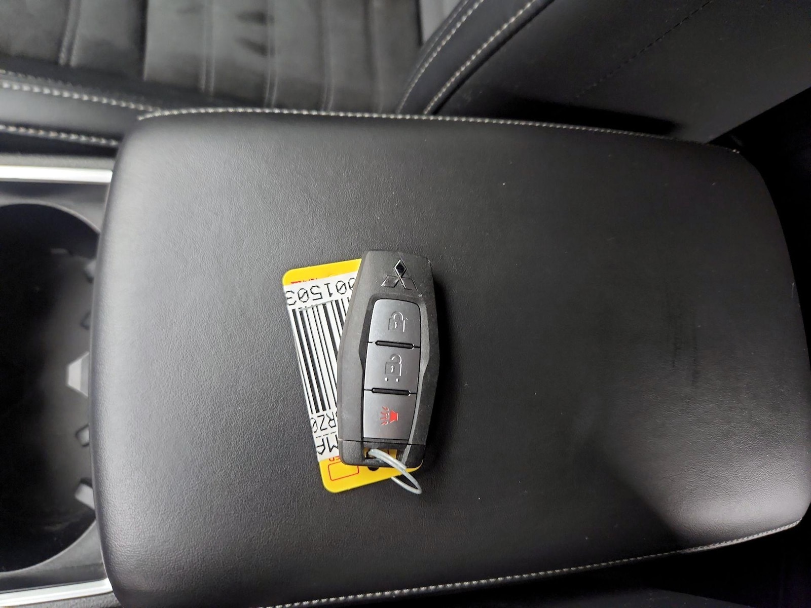 2024 Mitsubishi Outlander Plug-in Hybrid SE - Photo 25
