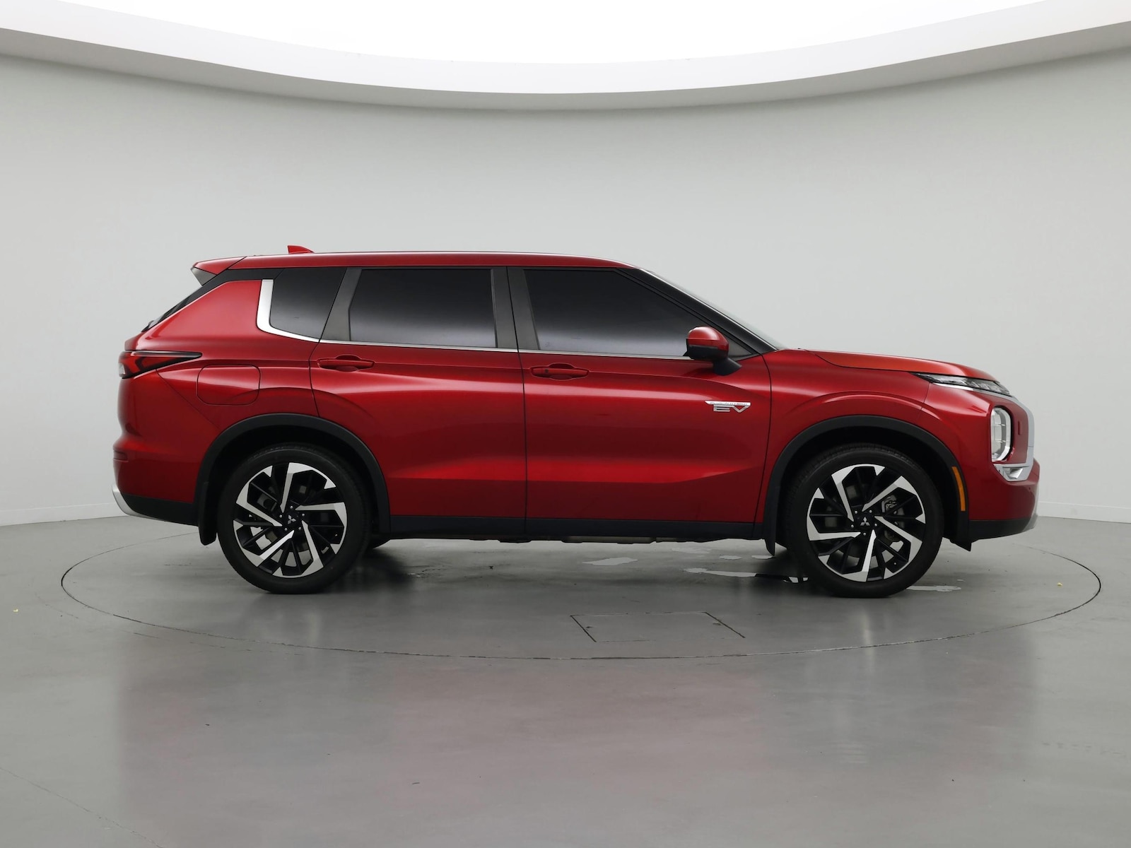 2024 Mitsubishi Outlander Plug-in Hybrid SE - Photo 8
