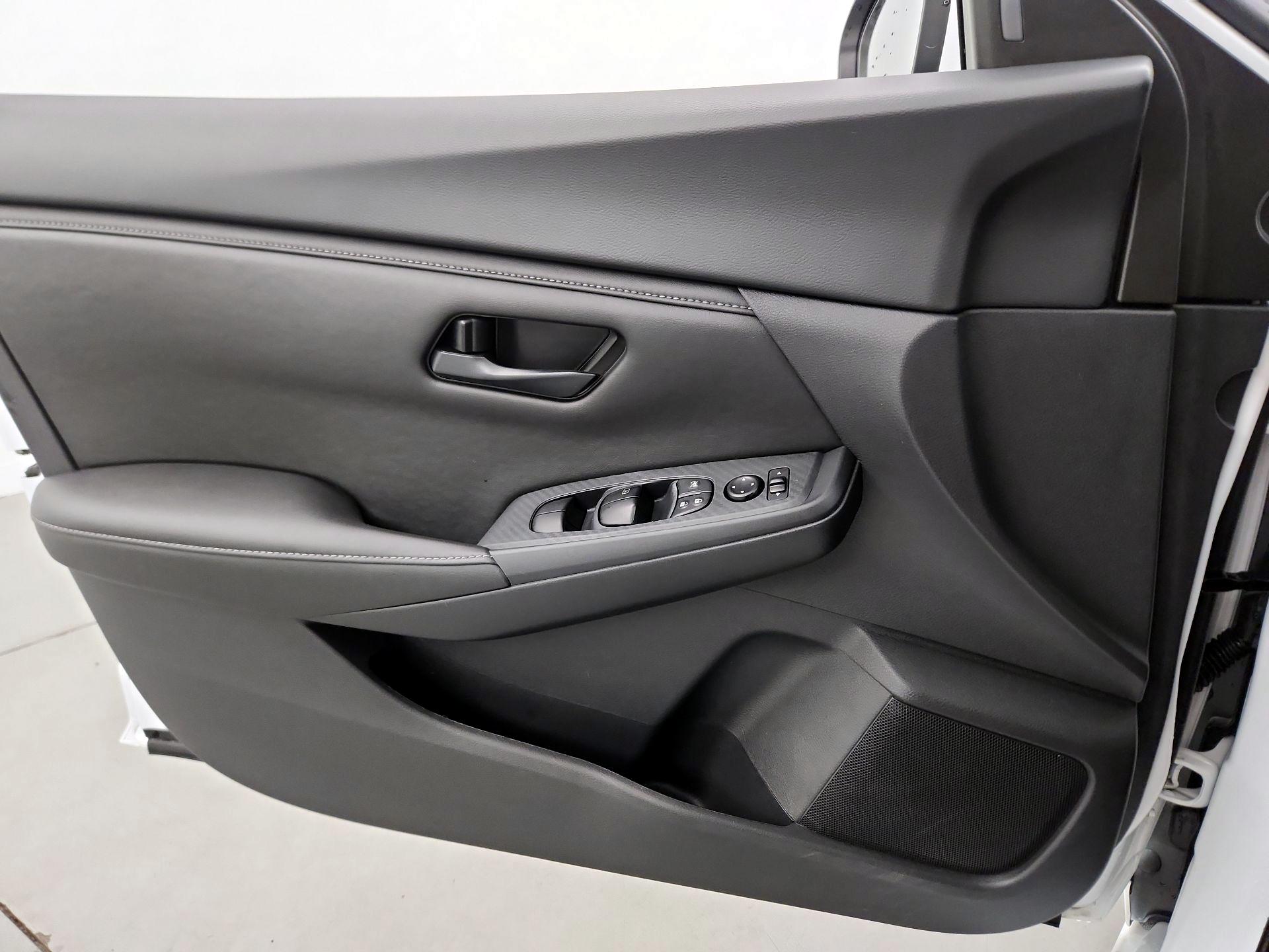 Thumbnail: 2025 Nissan Sentra - 12
