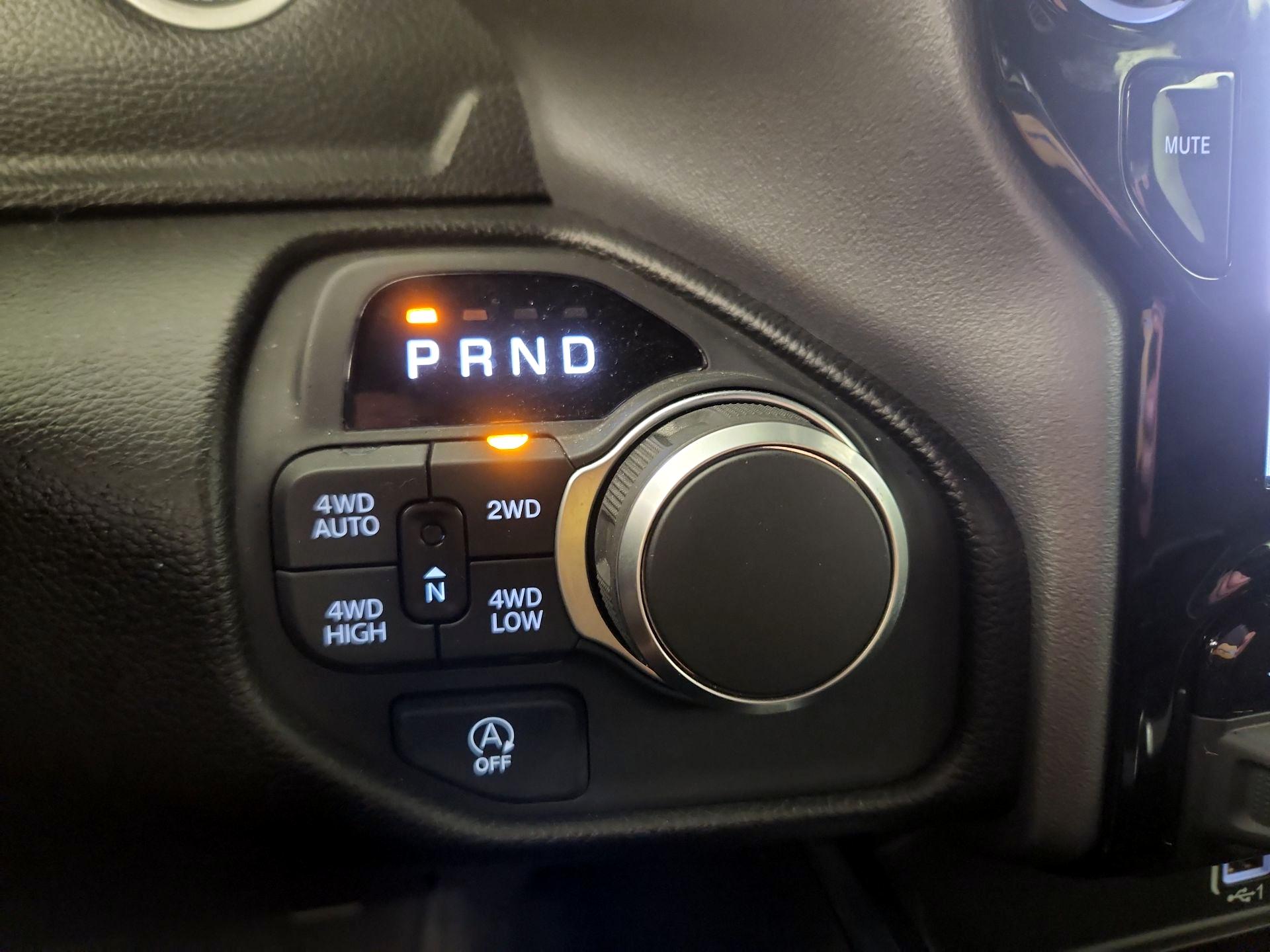 Thumbnail: 2025 RAM 1500 - 18