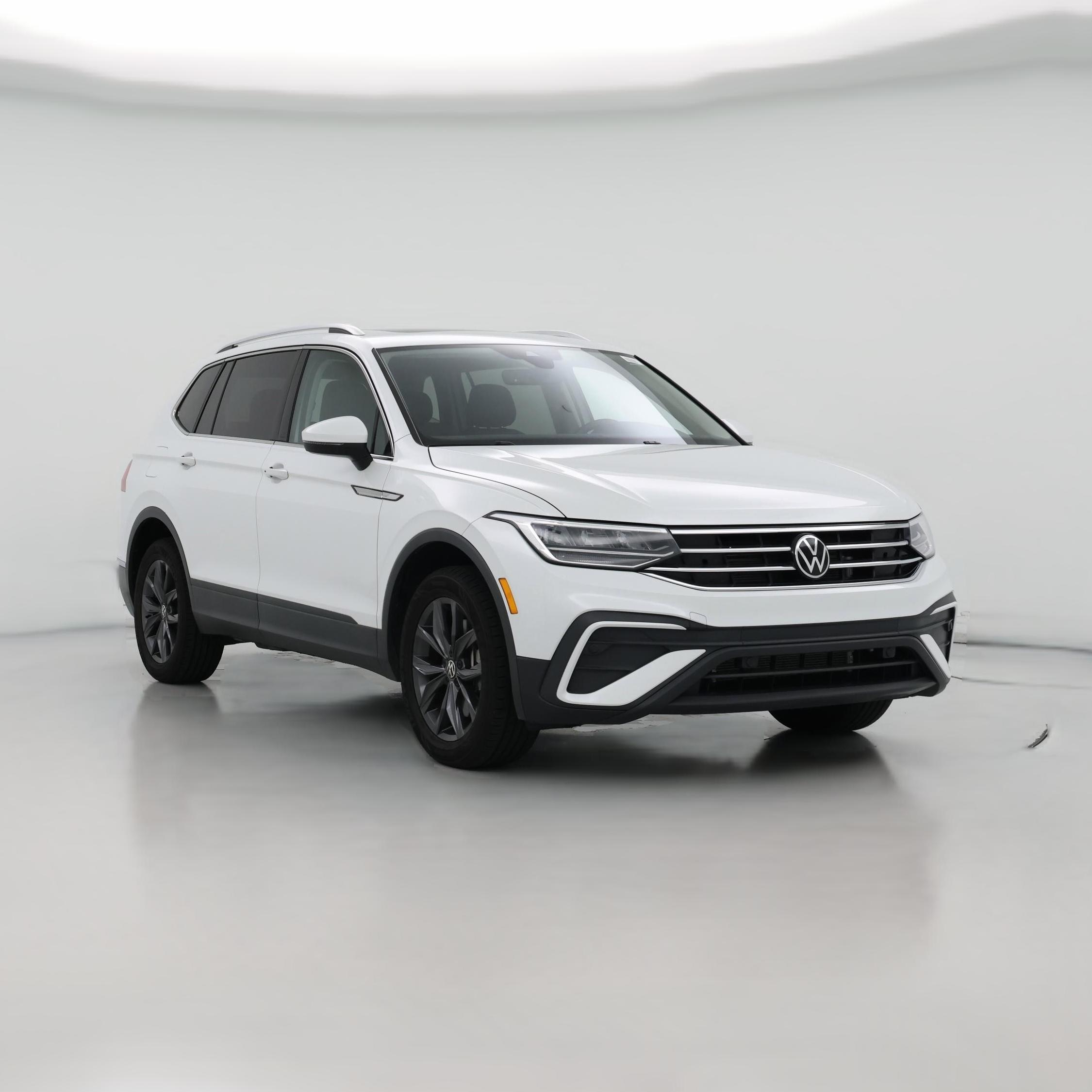 Thumbnail: 2023 Volkswagen Tiguan - 1