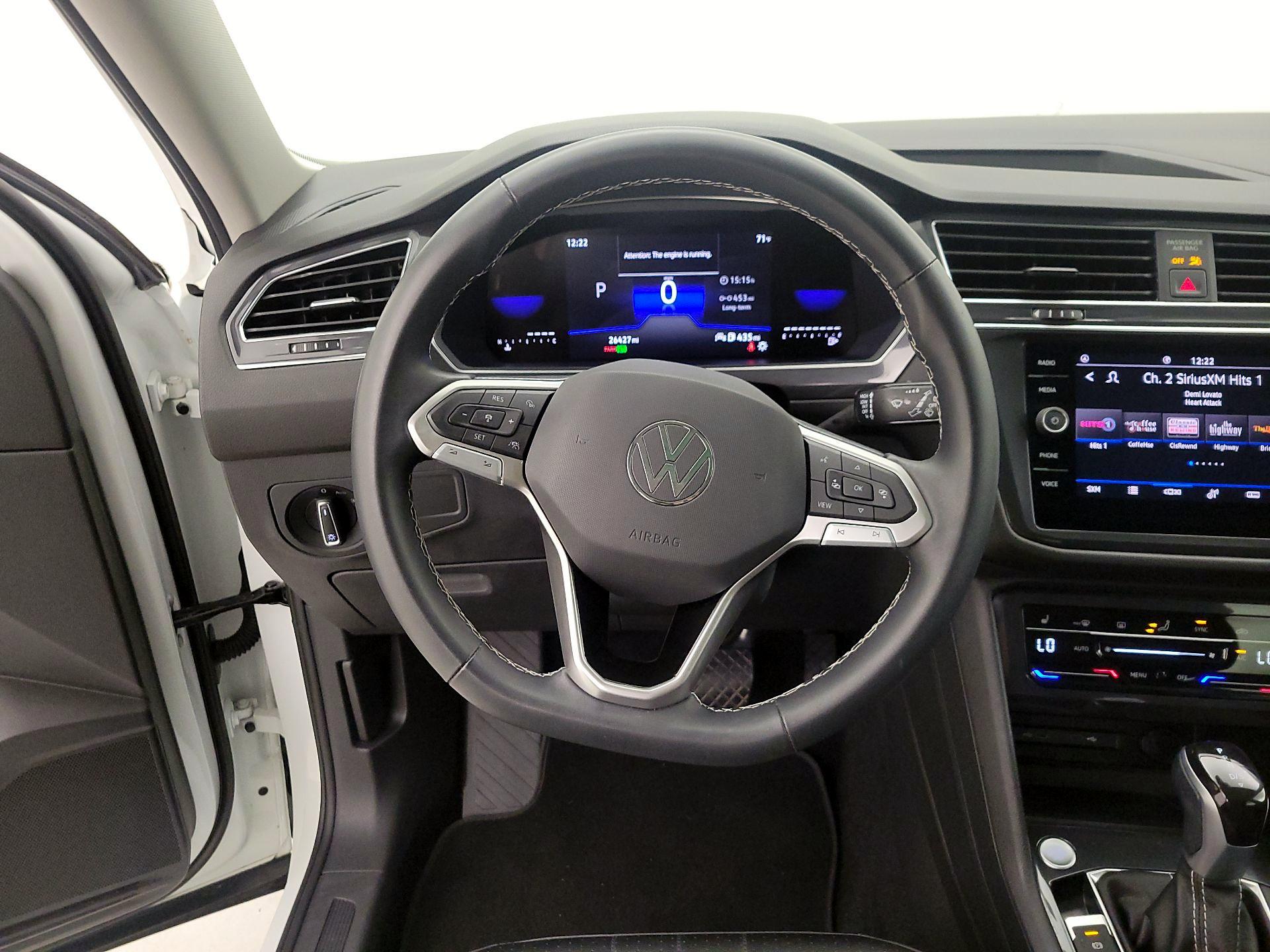 Thumbnail: 2023 Volkswagen Tiguan - 10