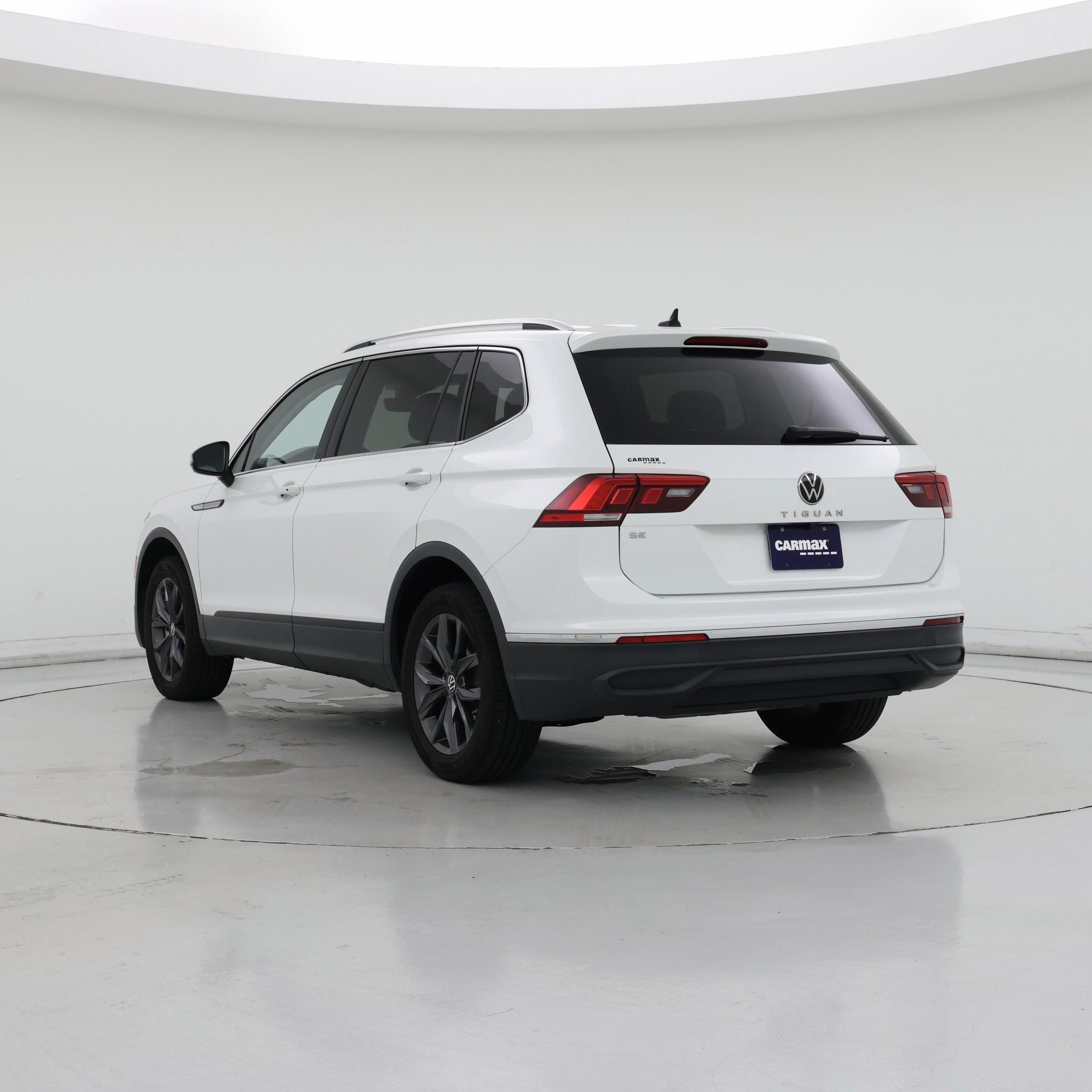 Thumbnail: 2023 Volkswagen Tiguan - 2