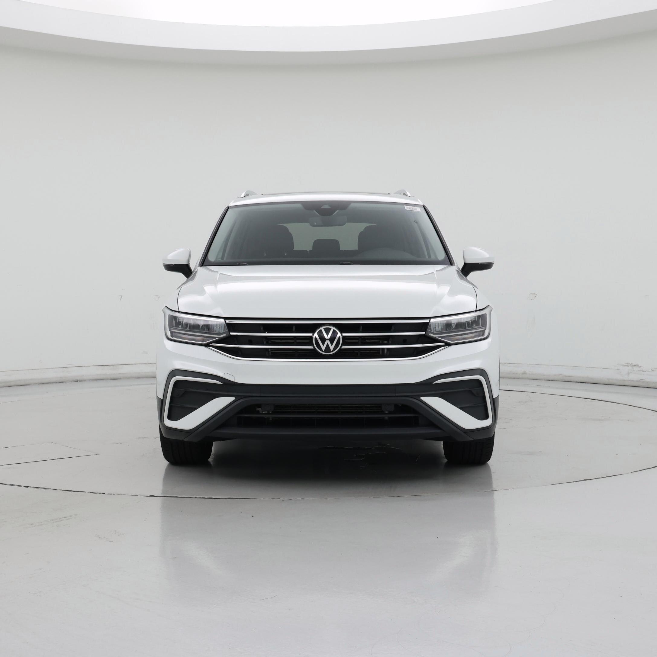Thumbnail: 2023 Volkswagen Tiguan - 5