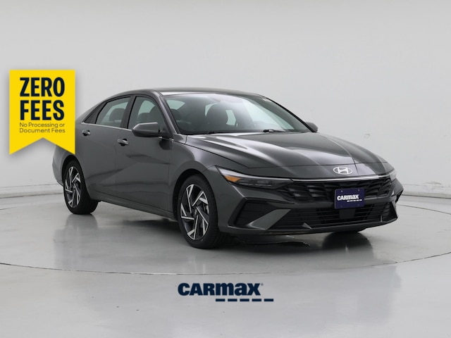Gray 2025 Hyundai Elantra Sedan Front-Wheel Drive Automatic