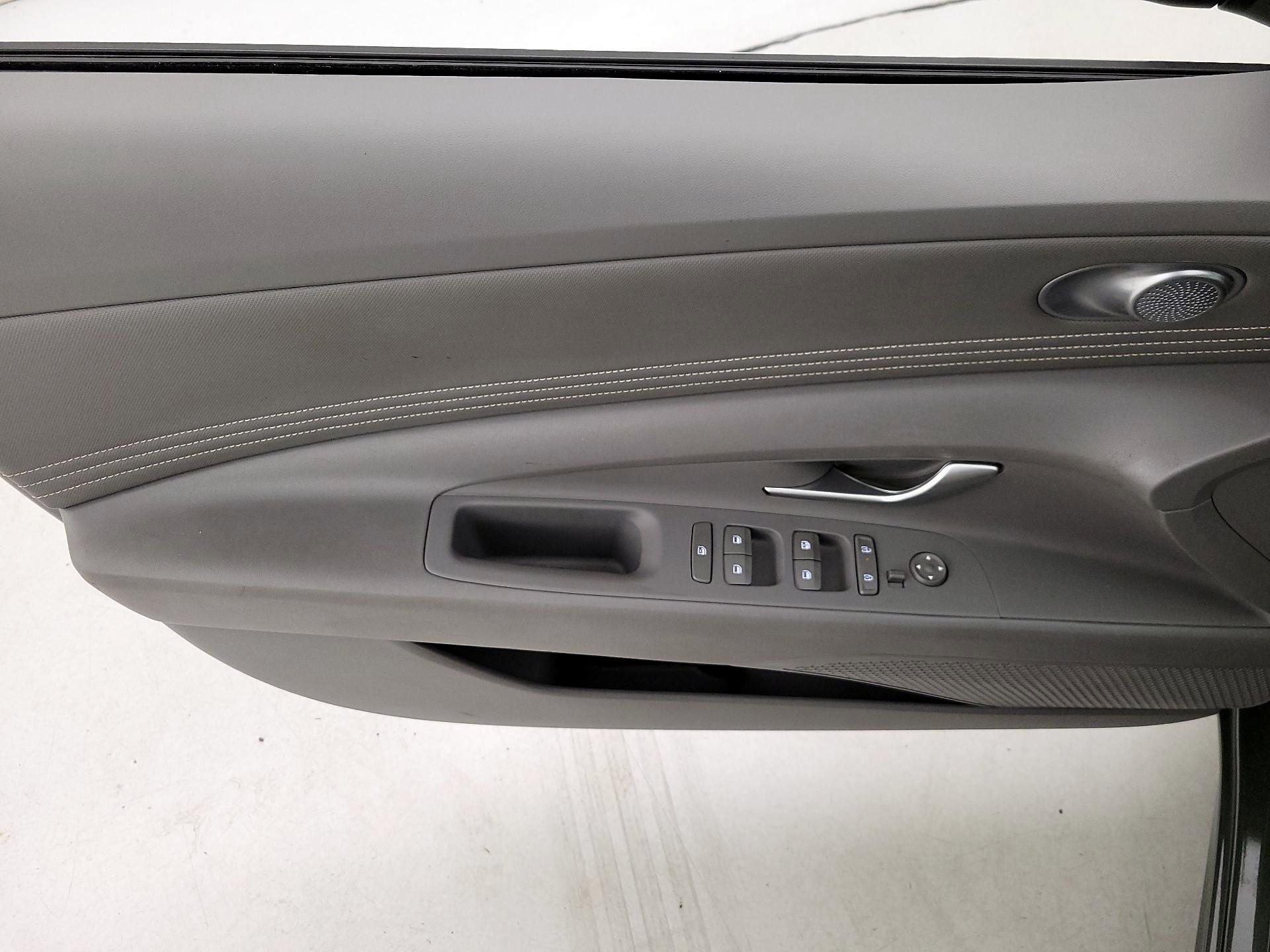 Thumbnail: 2025 Hyundai Elantra - 12