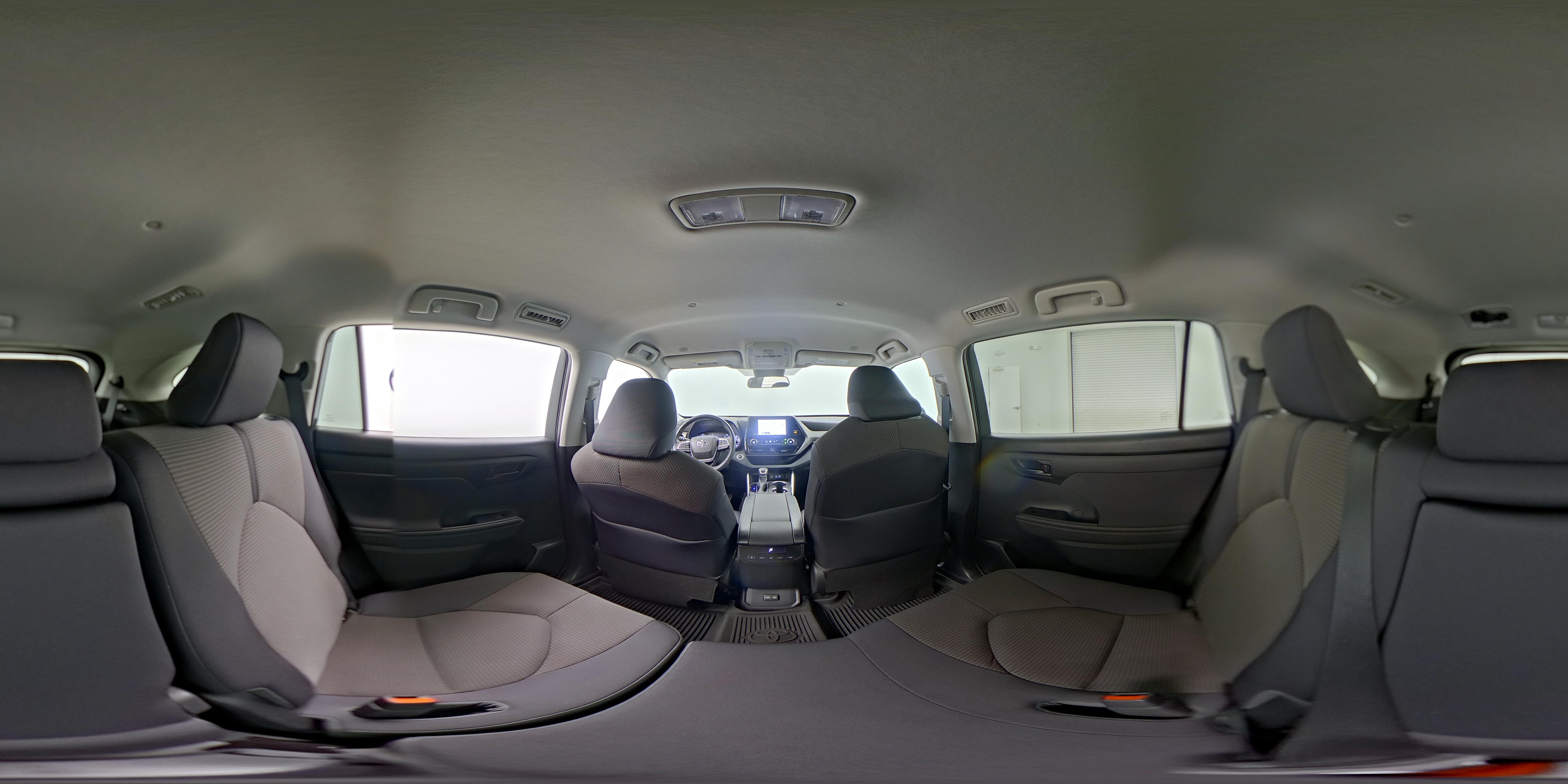 2023 Toyota Highlander LE - Photo 25
