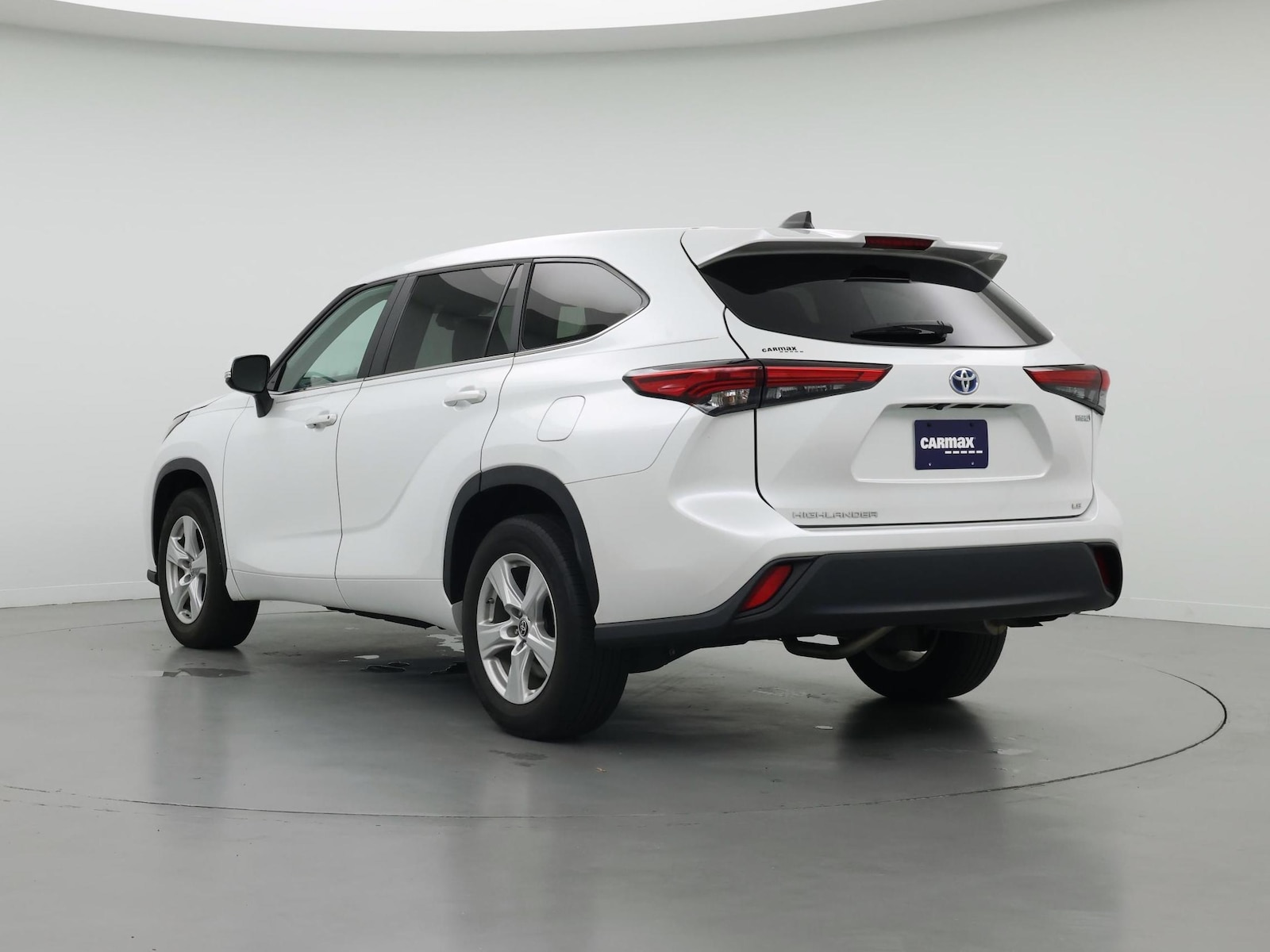 2023 Toyota Highlander LE - Photo 3