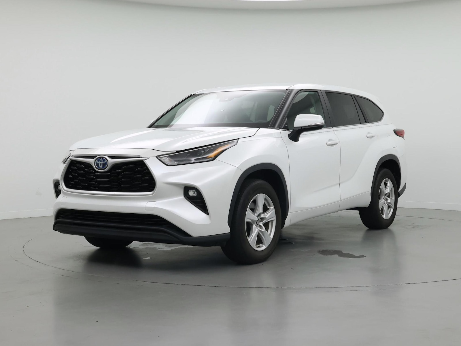 2023 Toyota Highlander LE - Photo 5