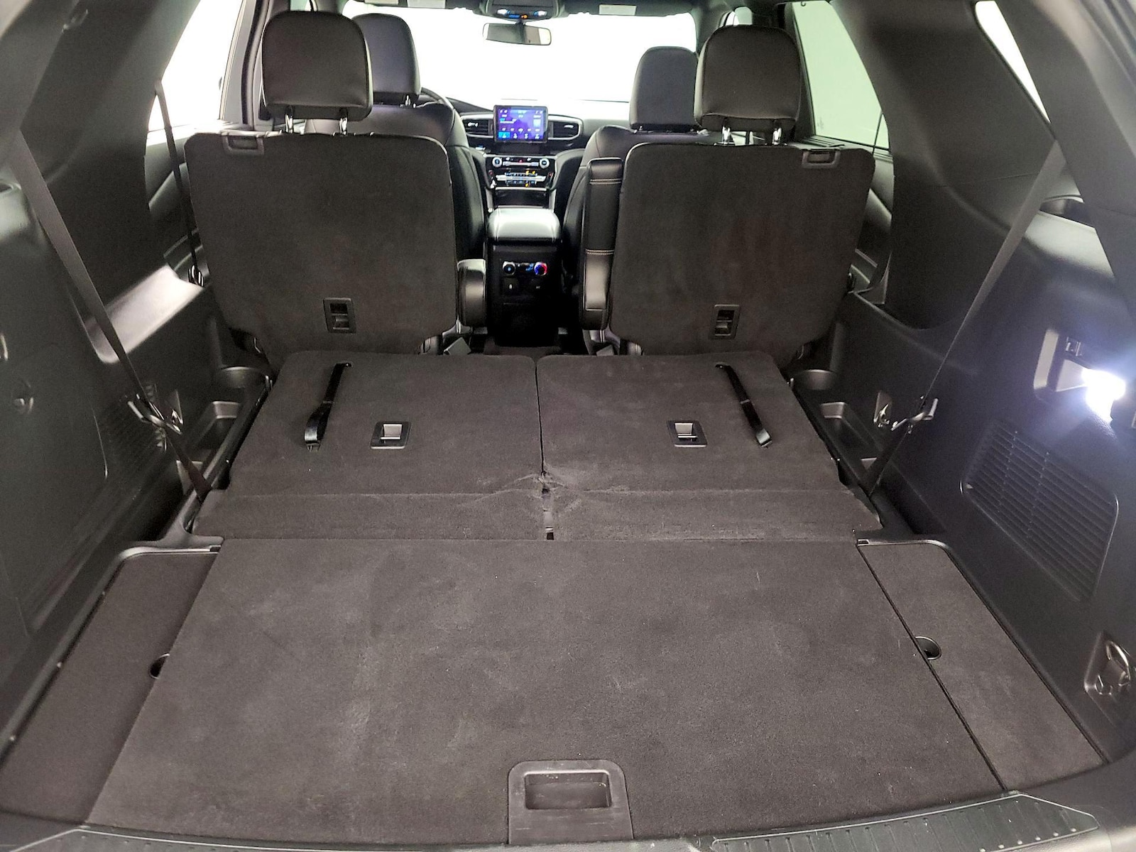 2023 Ford Explorer ST - Photo 23