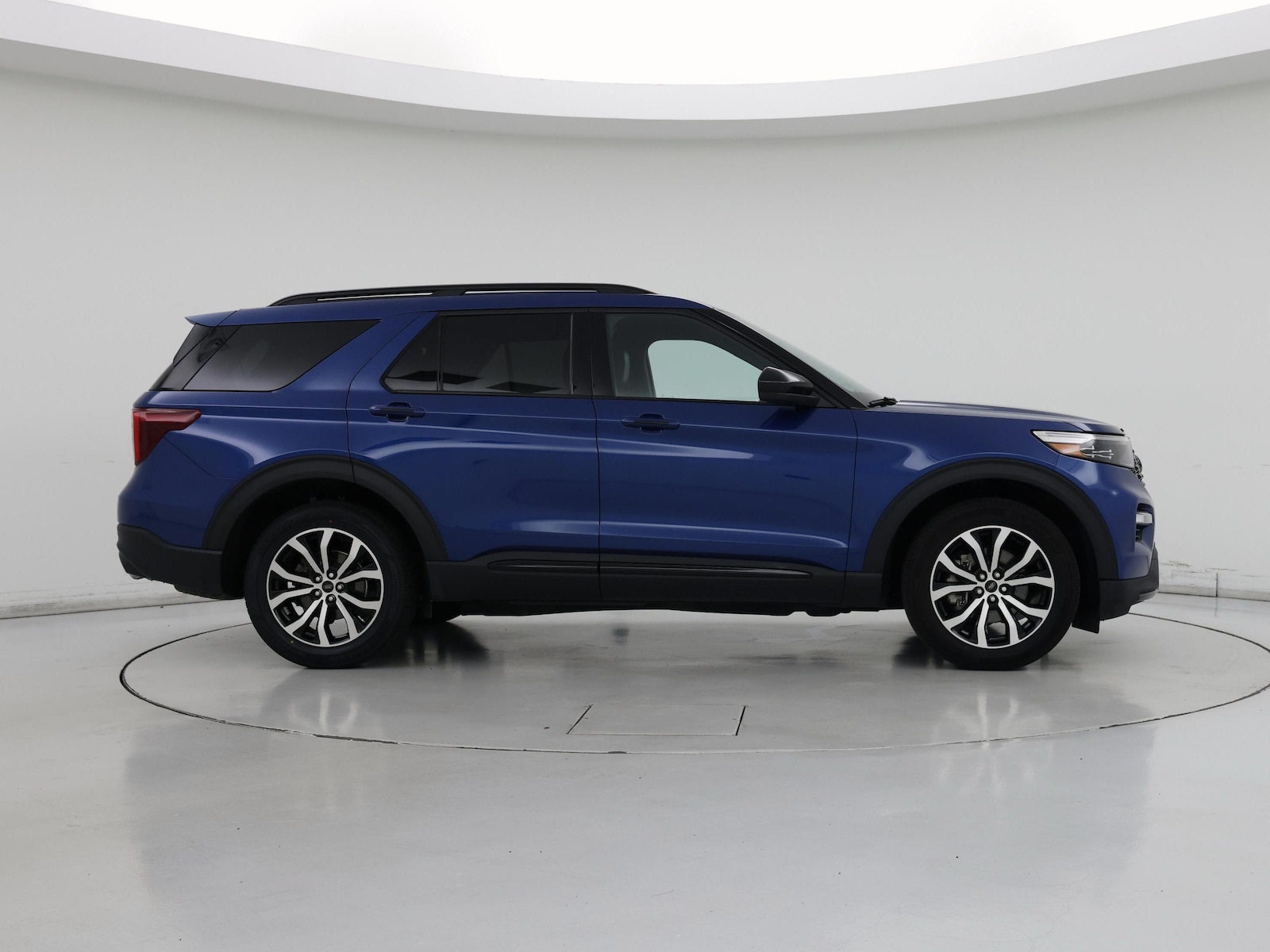 2023 Ford Explorer ST - Photo 8