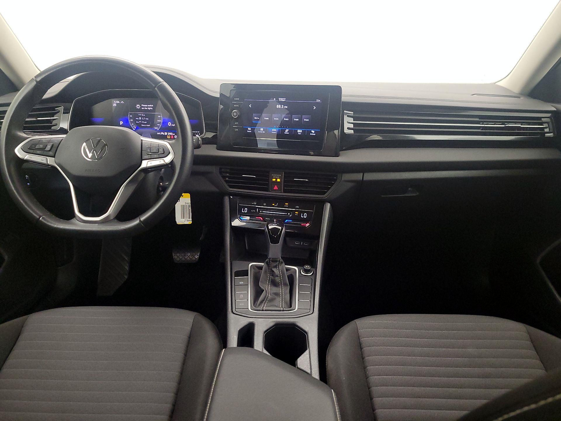Thumbnail: 2025 Volkswagen Jetta - 9