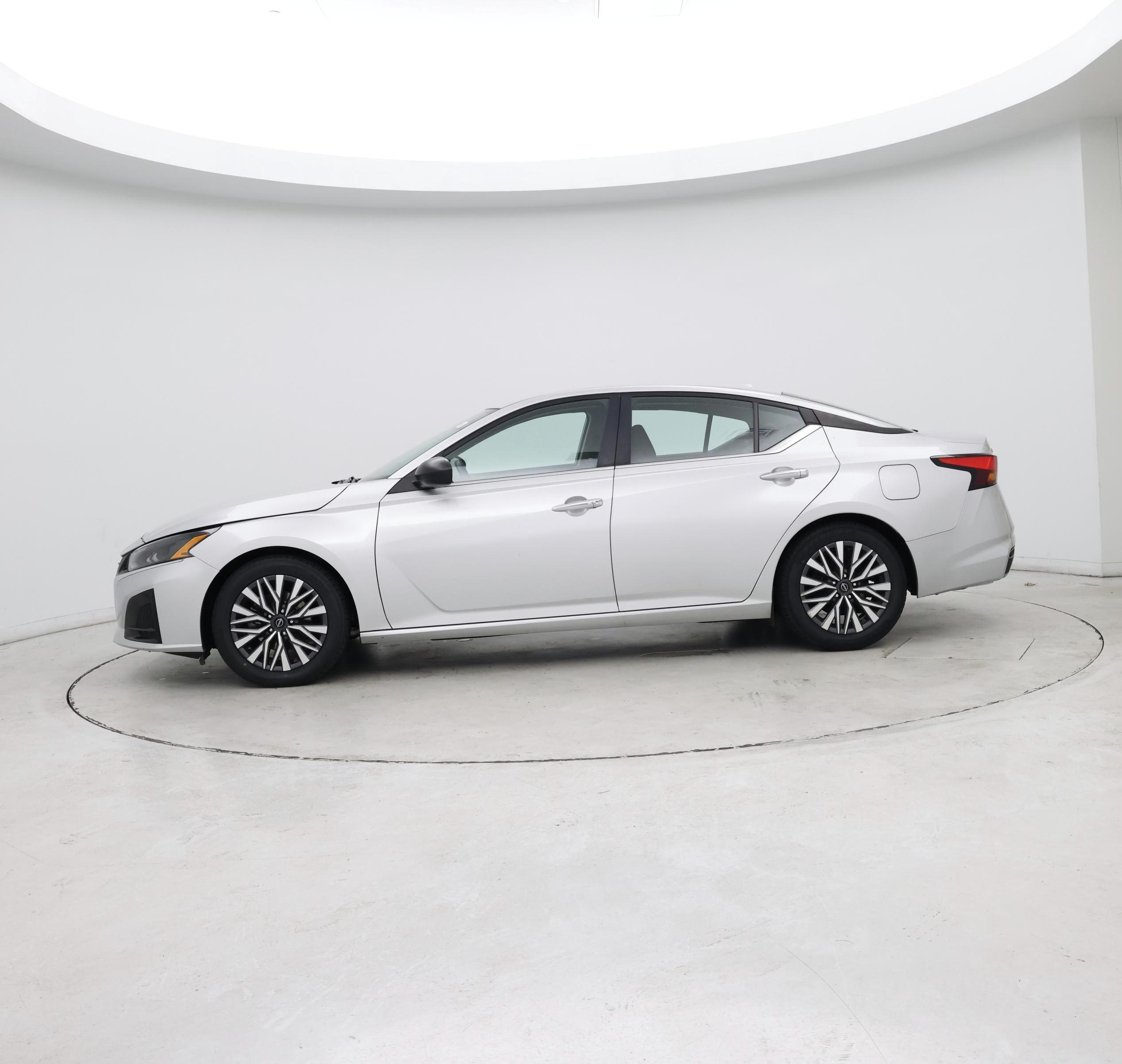Thumbnail: 2024 Nissan Altima - 3