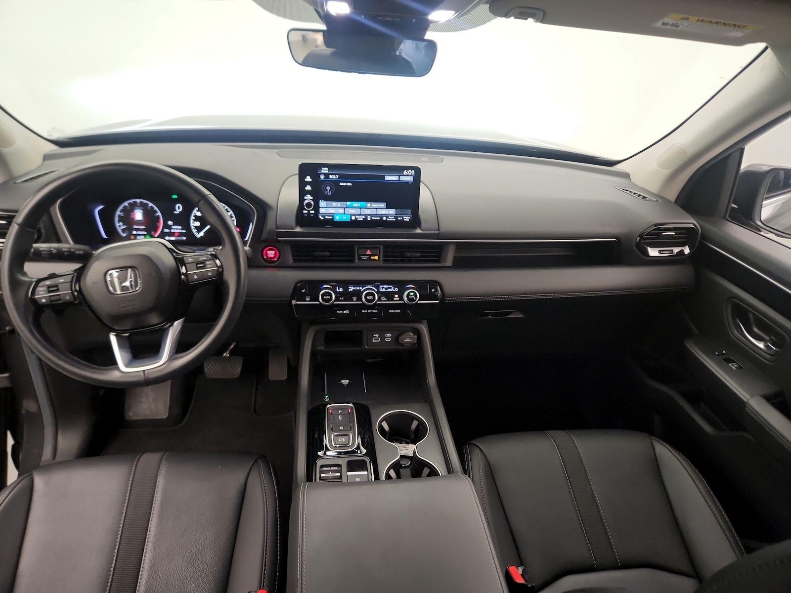 2025 Honda Pilot EX-L - Photo 10
